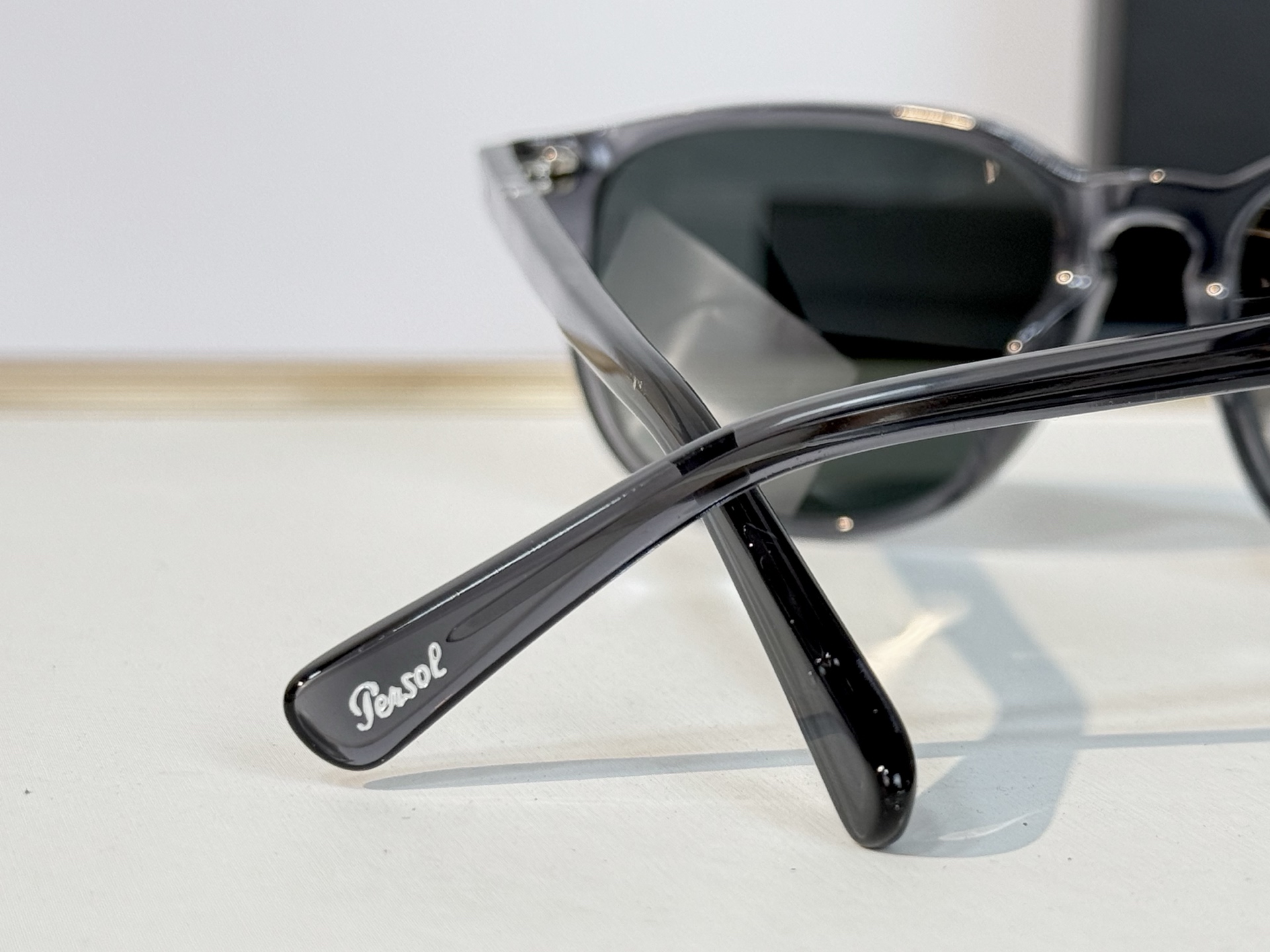PERSOL  MODEL:0PO3019S SIZE:52口18 140