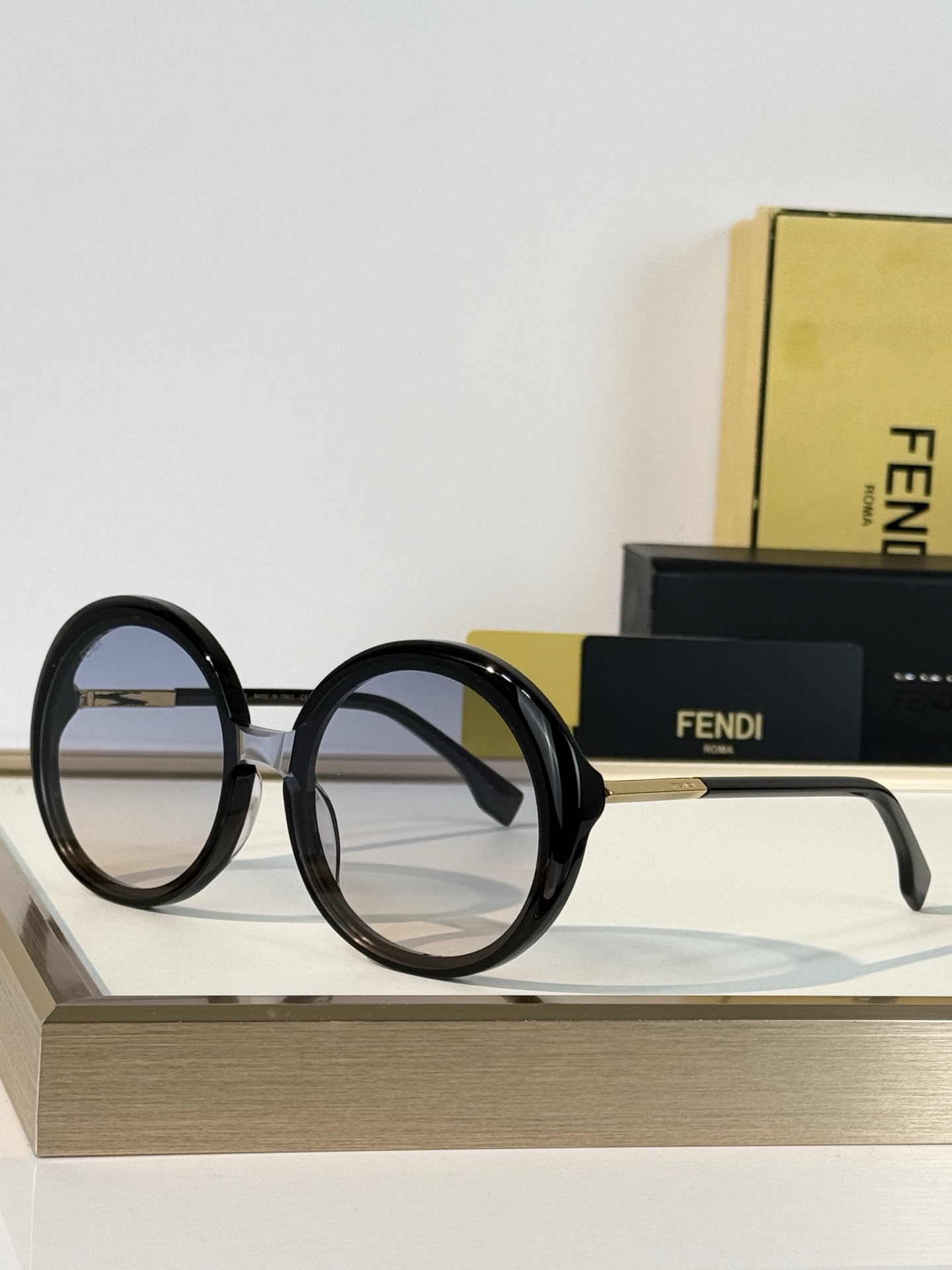 FENDI MODEL：FE 2175I SIZE：55口23-145  