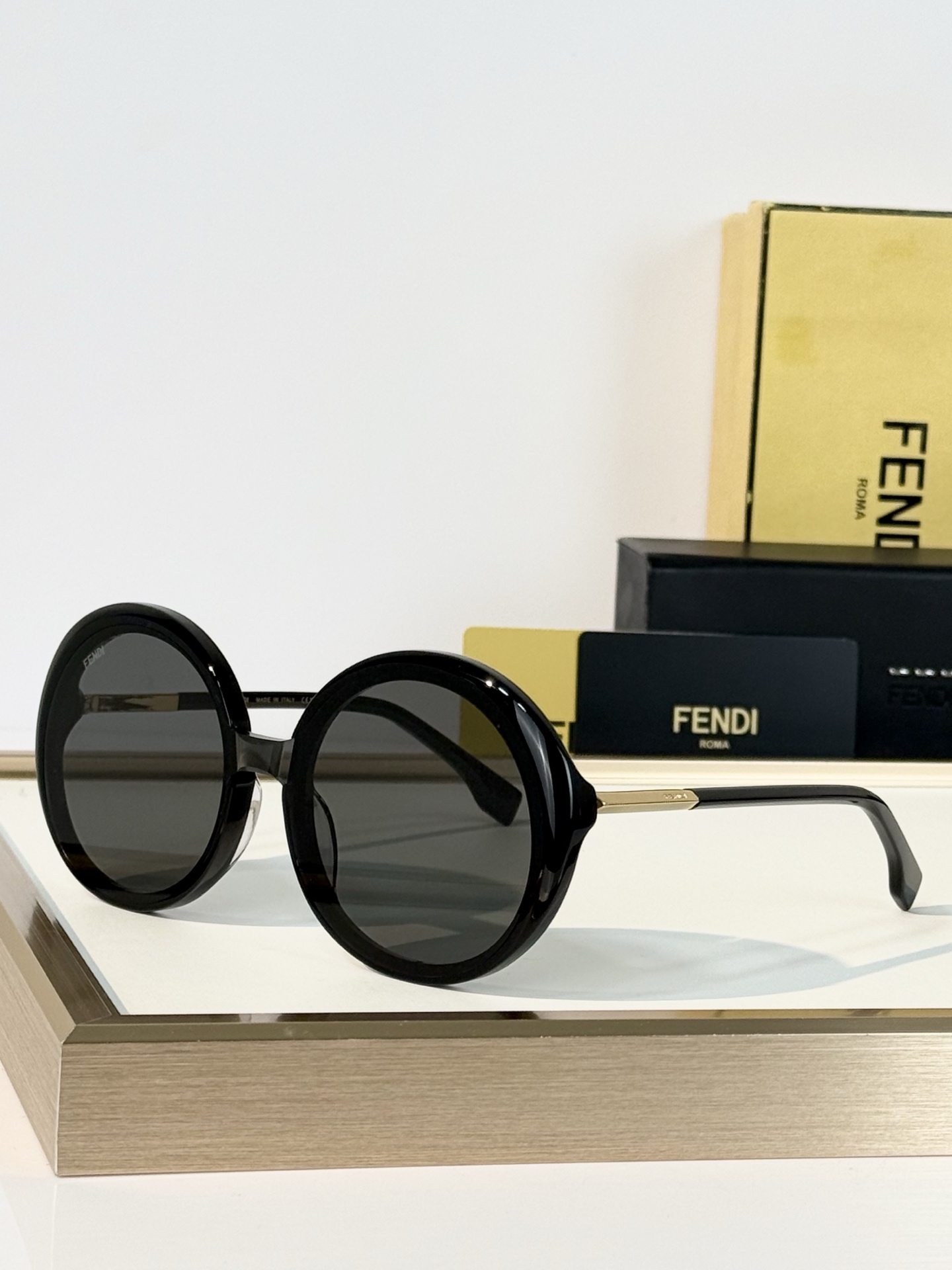 FENDI MODEL：FE 2175I SIZE：55口23-145  