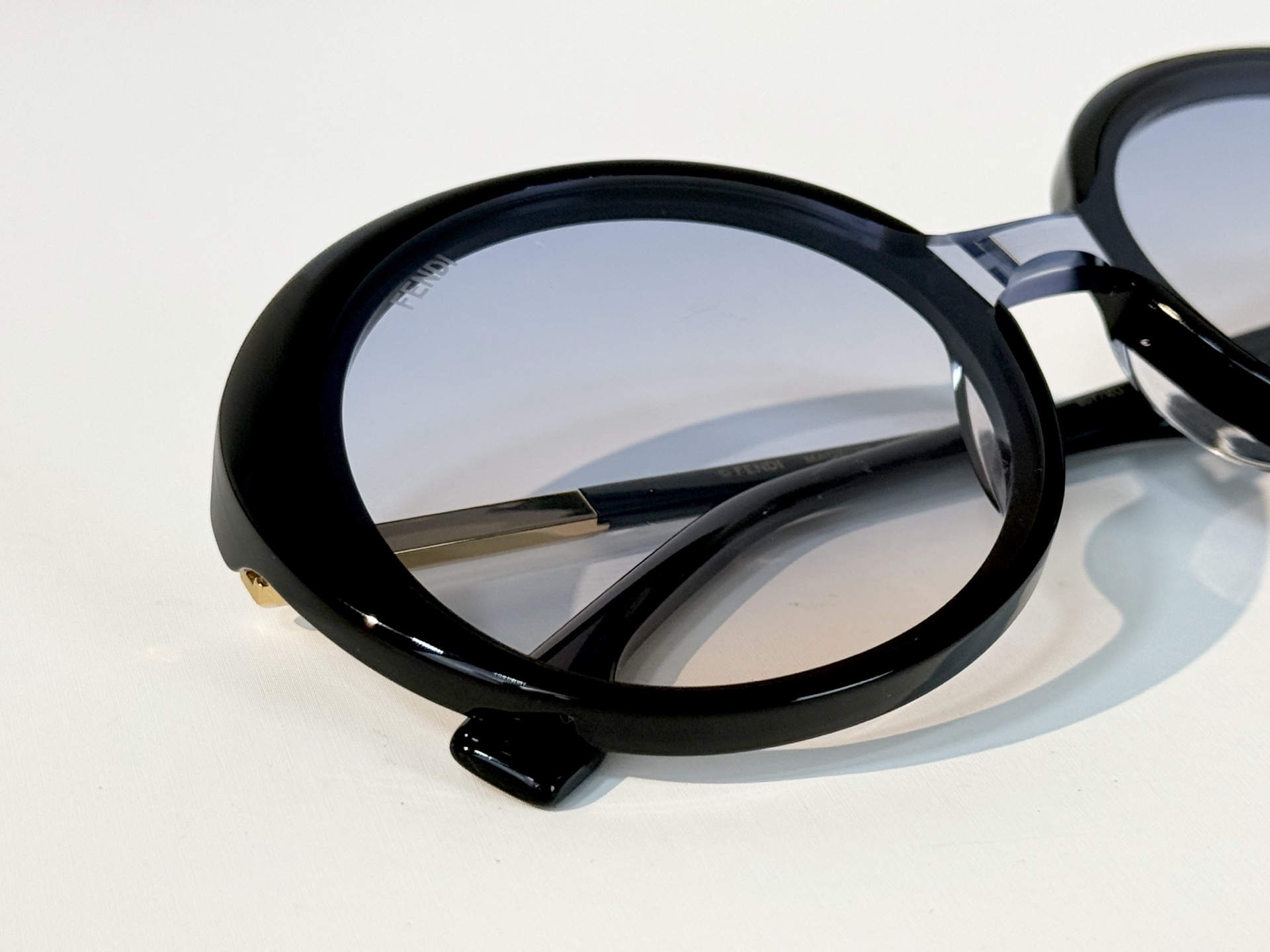 FENDI MODEL：FE 2175I SIZE：55口23-145  