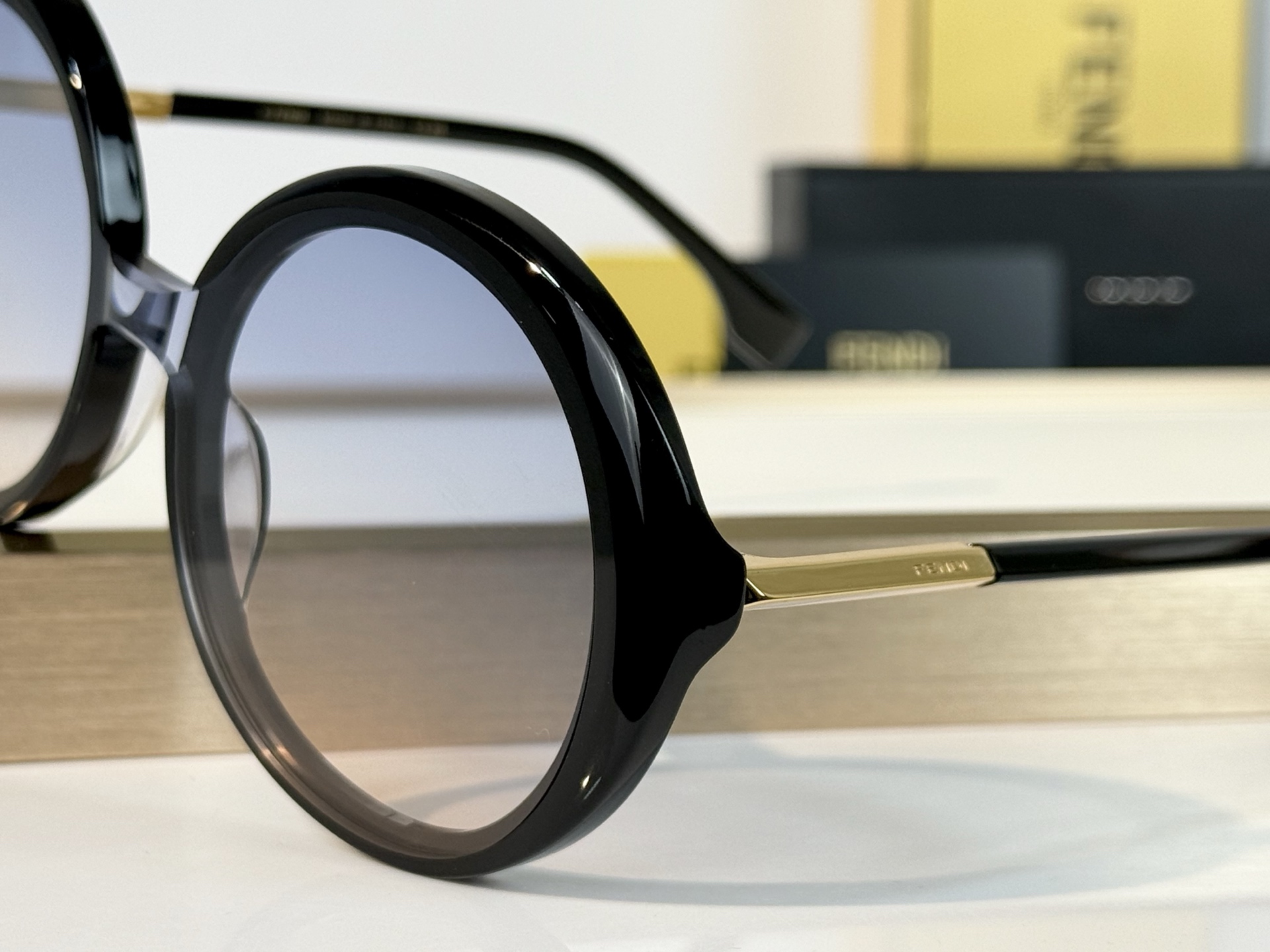 FENDI MODEL：FE 2175I SIZE：55口23-145  