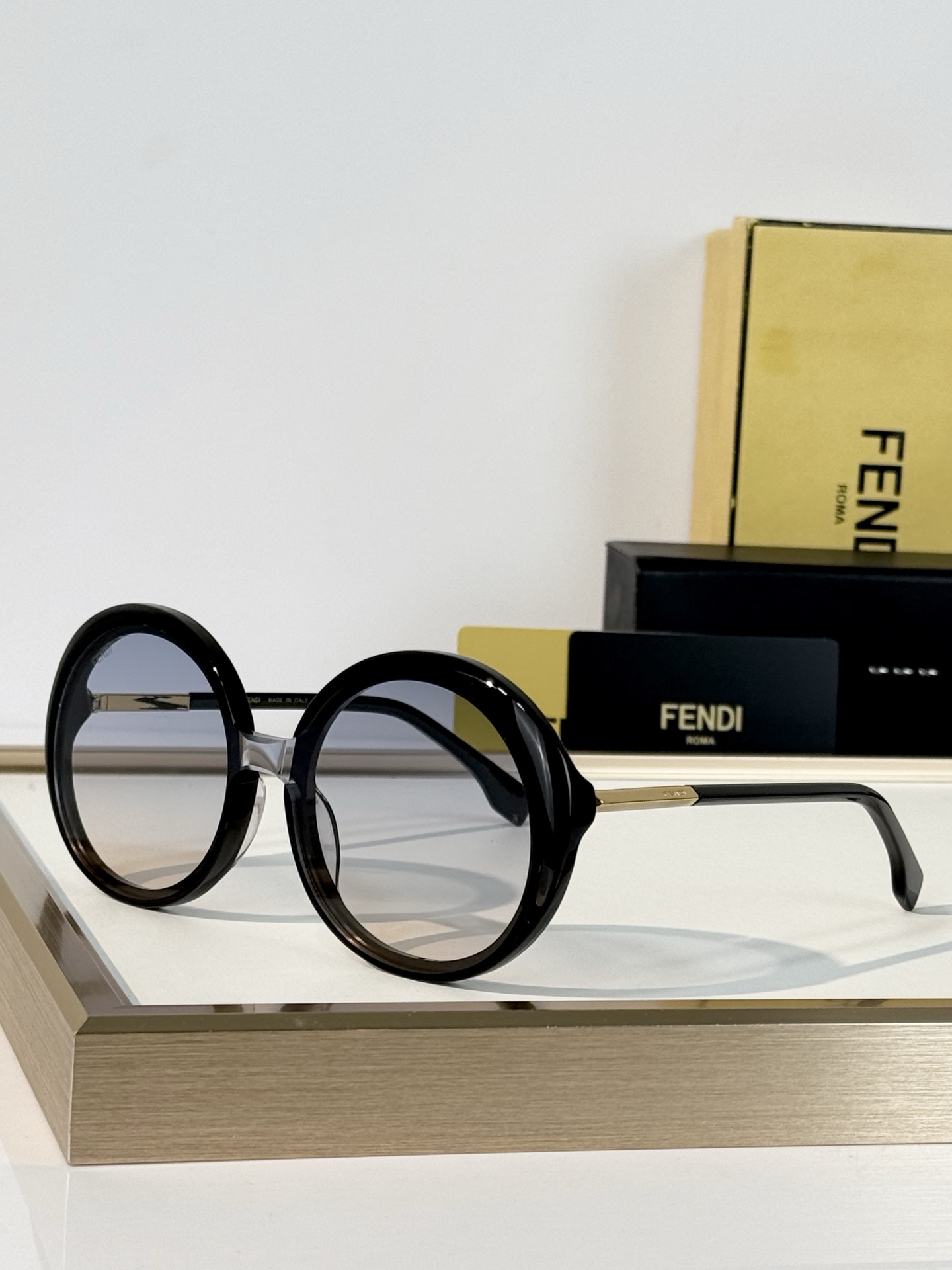 FENDI MODEL：FE 2175I SIZE：55口23-145  
