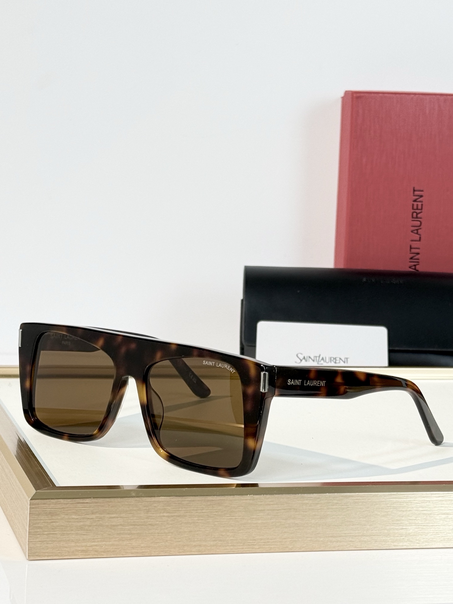 Saint Lauren* Mod：SL651 Size：56-17-145 