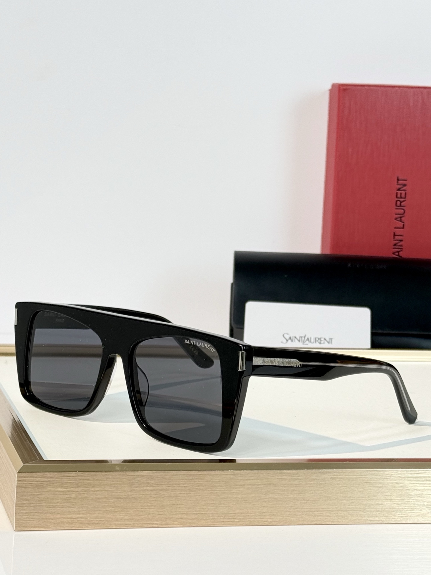 Saint Lauren* Mod：SL651 Size：56-17-145 