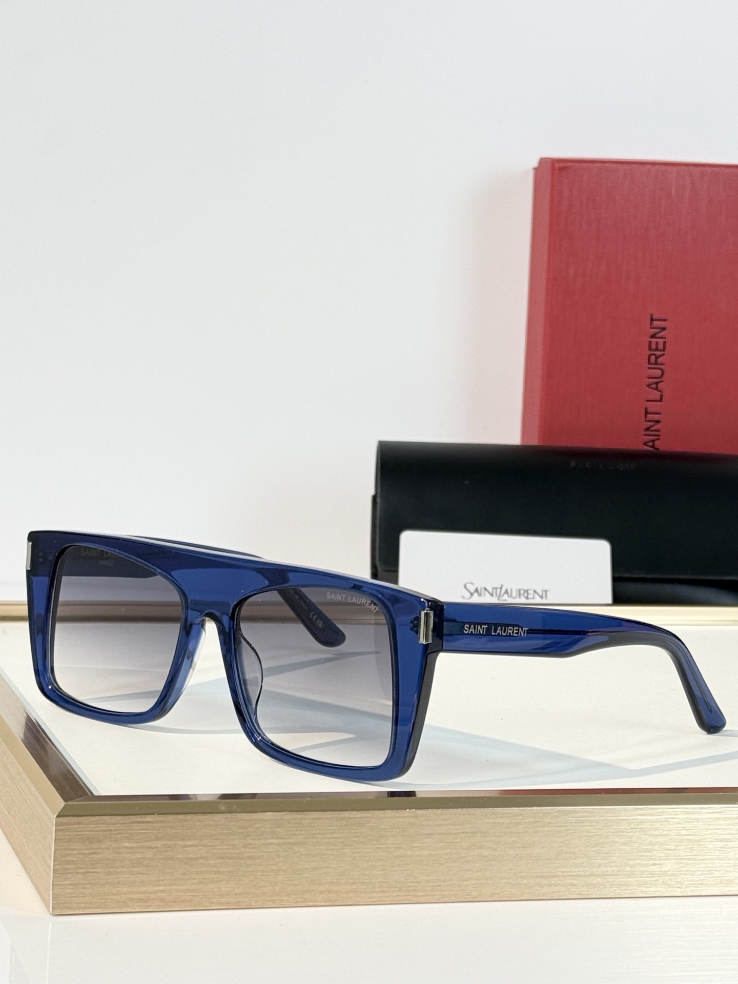 Saint Lauren* Mod：SL651 Size：56-17-145 