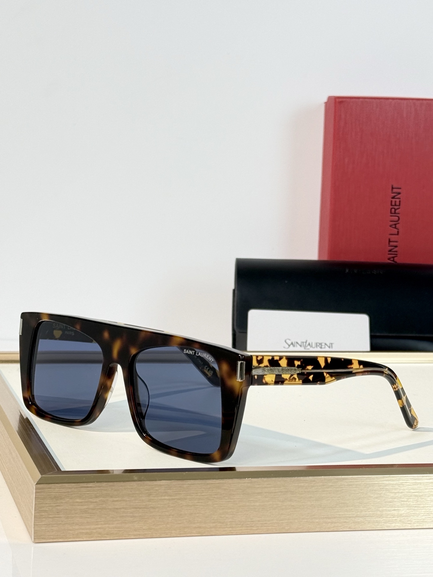 Saint Lauren* Mod：SL651 Size：56-17-145 