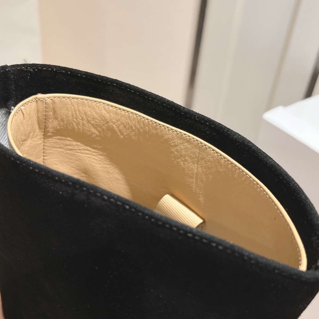 New MM-6 Autumn High Boots in Ox Skin, Code 35-39. - 图片 9