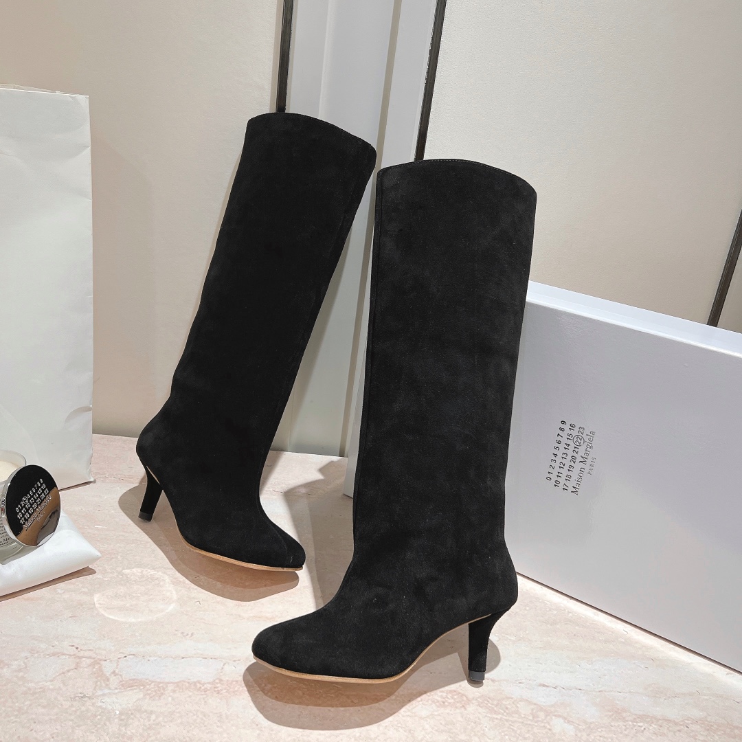 New MM-6 Autumn High Boots in Ox Skin, Code 35-39. - 图片 4