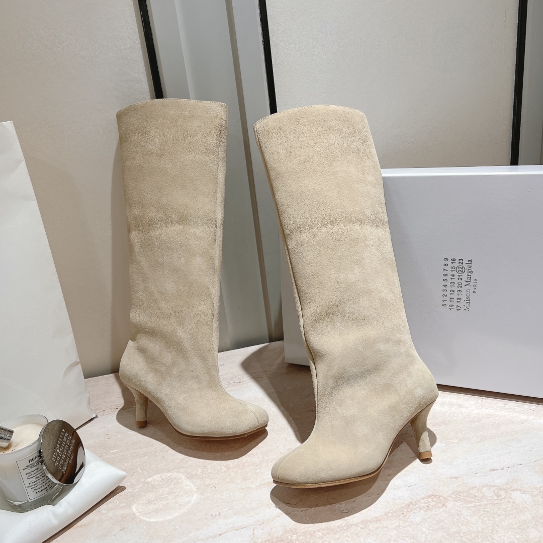 Top Version: MM-6 Autumn High Boots in Ox Skin, Code 35-39 (40). - 图片 5