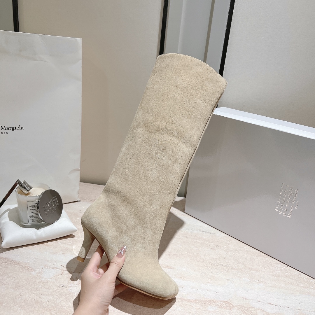 Top Version: MM-6 Autumn High Boots in Ox Skin, Code 35-39 (40). - 图片 6