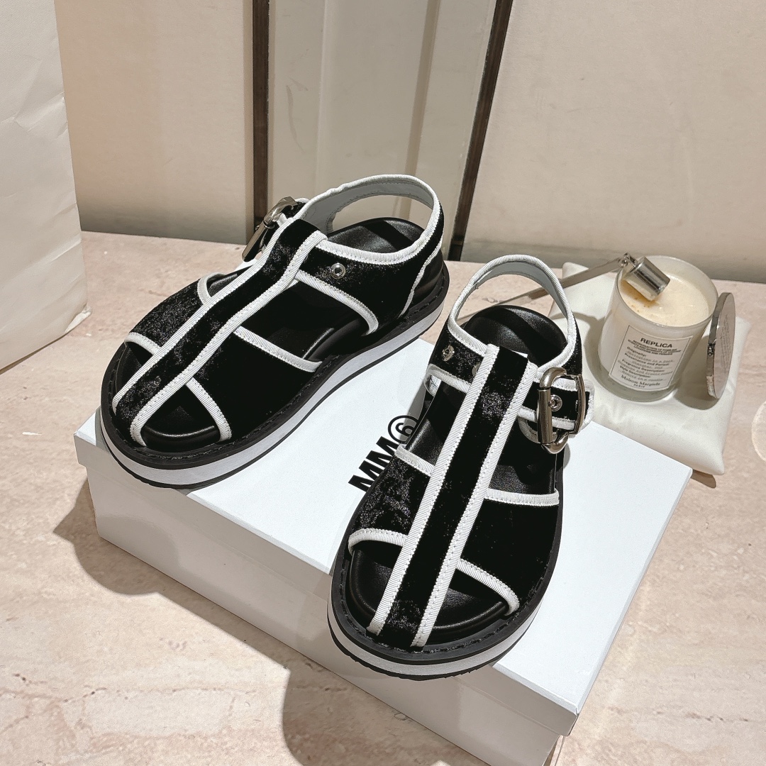 NO:439647,MM6 latest sandals 35-40 leather price suede price, sandals,masion margiela,sandals19860909MM6最新凉鞋 35-40 皮面价 绒面价,凉鞋,masion margiela,sandals,Women's Shoes