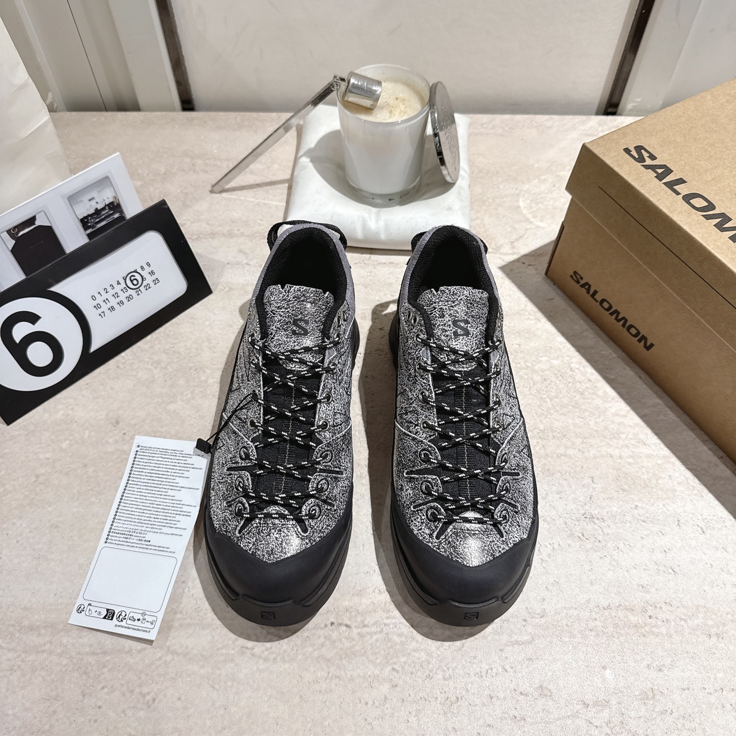 NO:629603,Salomon Salomon 25SS new hiking shoes and running shoes Salomon's products are known for their excellent quality and unique design, focusing on product functionality and durability while taking into account fashion sense. This hybrid model features a premium design including a long suede upper, rubber toe box and side power straps to protect your feet in all terrains while offering superior functionality inspired by mountaineering. This latest model features a cool green colorway, 30 open mesh, embroidered details and flat laces for a cool look. It's a premium model that's understated yet eye-catching. Calf leather upper with horse hair Mesh lining Outsole Original molded outsole SIZE35-39 40-44 (customized for women 40 men 45), casual shoes/sports shoes, loro piana, sneakers, cowhide19860909Salomon萨洛蒙25SS新款登山鞋跑鞋 Salomon 的产品以卓越的品质和独特的设计著称,注重产品的功能性和耐用性,同时兼顾时尚感.X-ALP SUEDE 是一款扎根于 Salomon 登山历史的鞋款,其灵感源自适合穿越岩石地形和山路的登山鞋. 这款混合鞋款采用优质设计,包括长绒面革鞋面、橡胶鞋头和侧边动力带,可在各种地形中为您的双脚提供保护,同时兼具源自登山运动的卓越功能性.这款最新款采用靓丽的绿色配色、30 开放式网眼、刺绣细节和扁平鞋带,打造酷炫外观.这是一款低调却又引人注目的优质鞋款. 鞋面牛皮花皮配马毛 内里网布 大底原版开模大底 SIZE35-39 40-44(女40男45定做),休闲鞋/运动鞋,loro piana,sneakers,cowhide,Women's Shoes