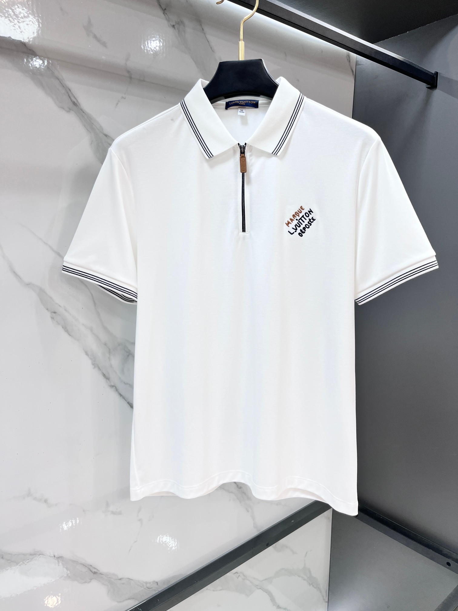 LV 2026新款高端商务Polo 白领 单位人士必入单品！ 休闲商务翻领短袖，科技面料，体感非常棒，手