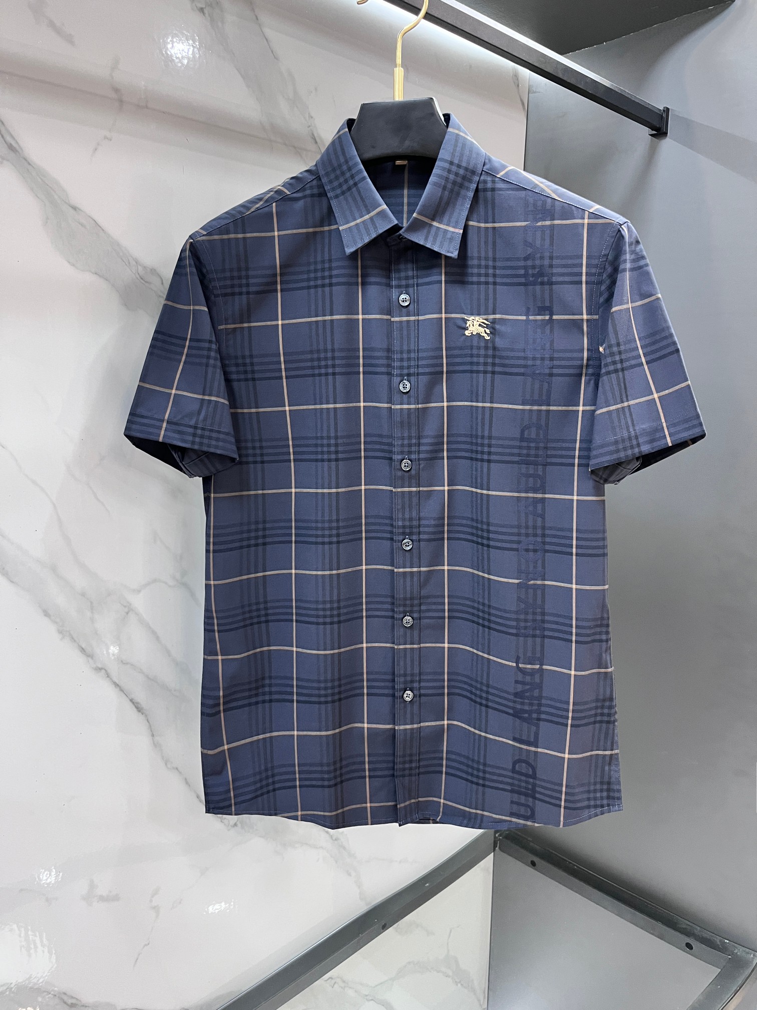 巴宝莉 官网1:1原单品质25ss新款秋冬格子对位衬衫原版3,200购入开发，面料采用100%锦纶定织格