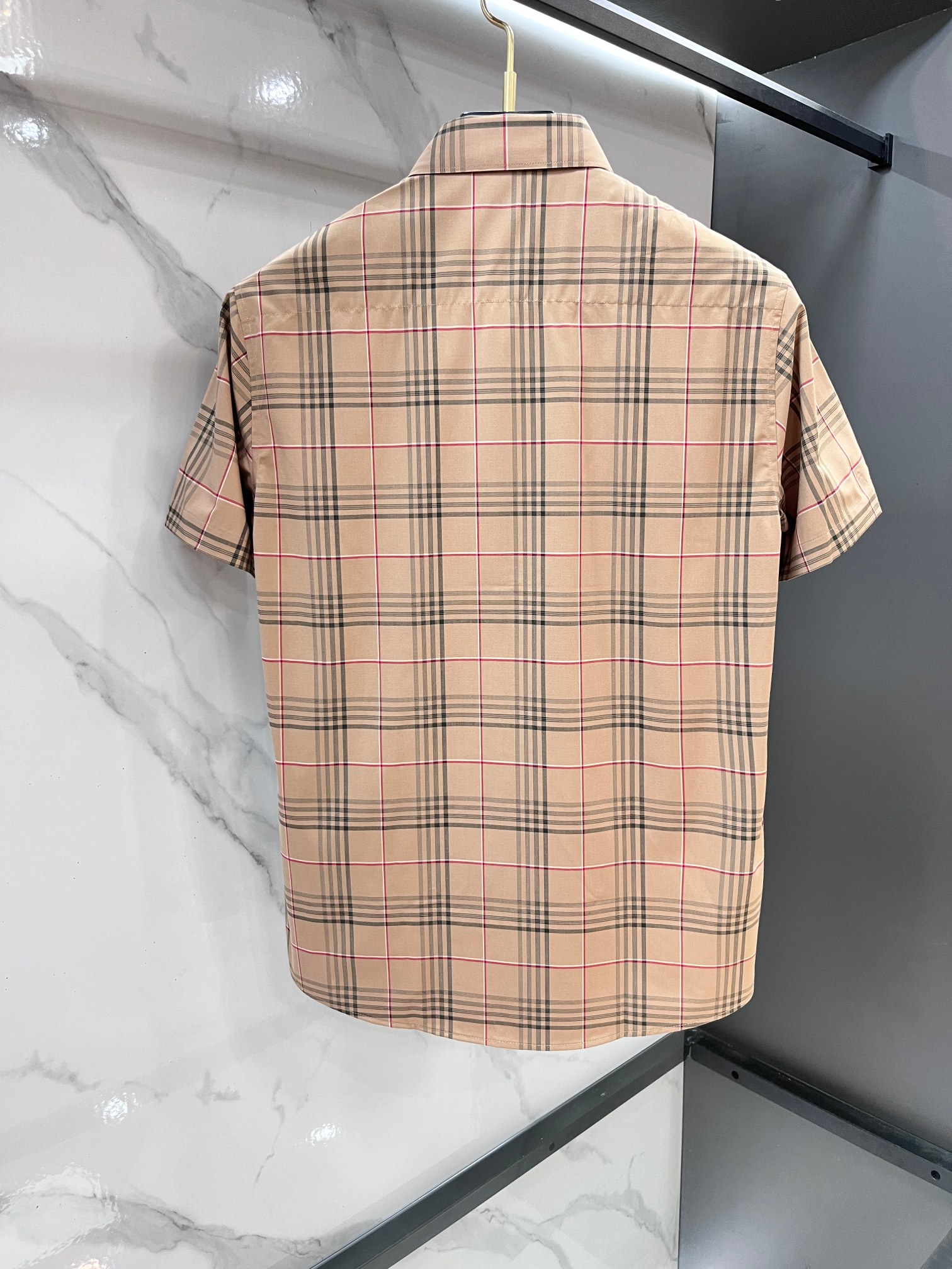 巴宝莉 官网1:1原单品质25ss新款秋冬格子对位衬衫原版3,200购入开发，面料采用100%锦纶定织格