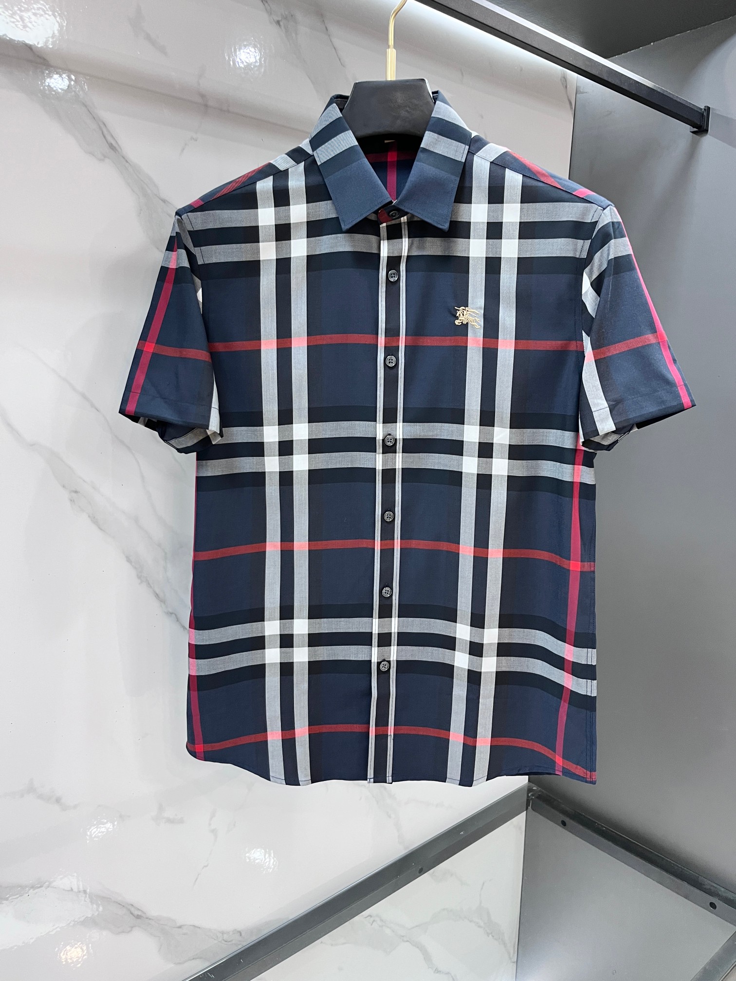 巴宝莉 官网1:1原单品质25ss新款秋冬格子对位衬衫原版3,200购入开发，面料采用100%锦纶定织格