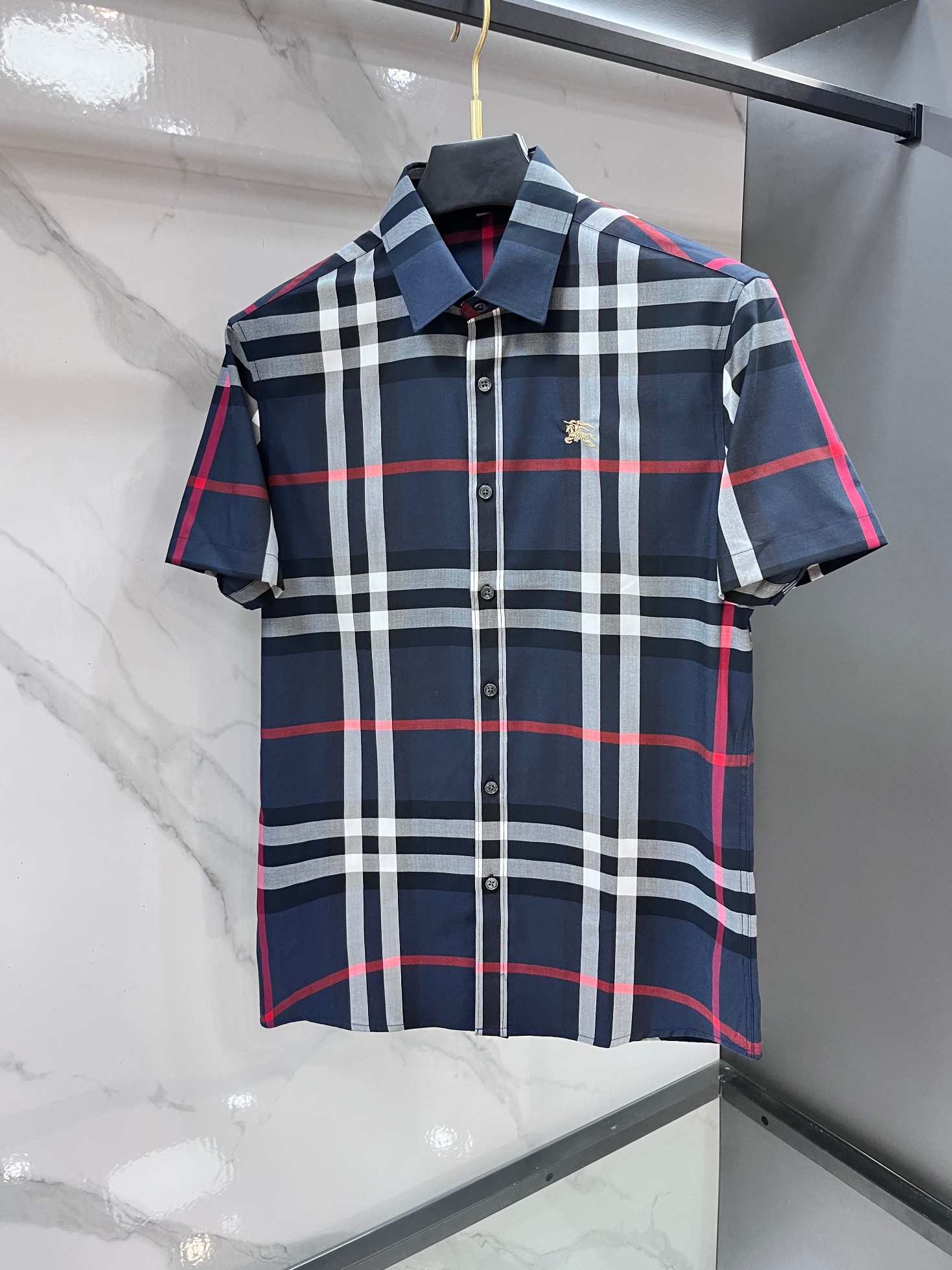 巴宝莉 官网1:1原单品质25ss新款秋冬格子对位衬衫原版3,200购入开发，面料采用100%锦纶定织格