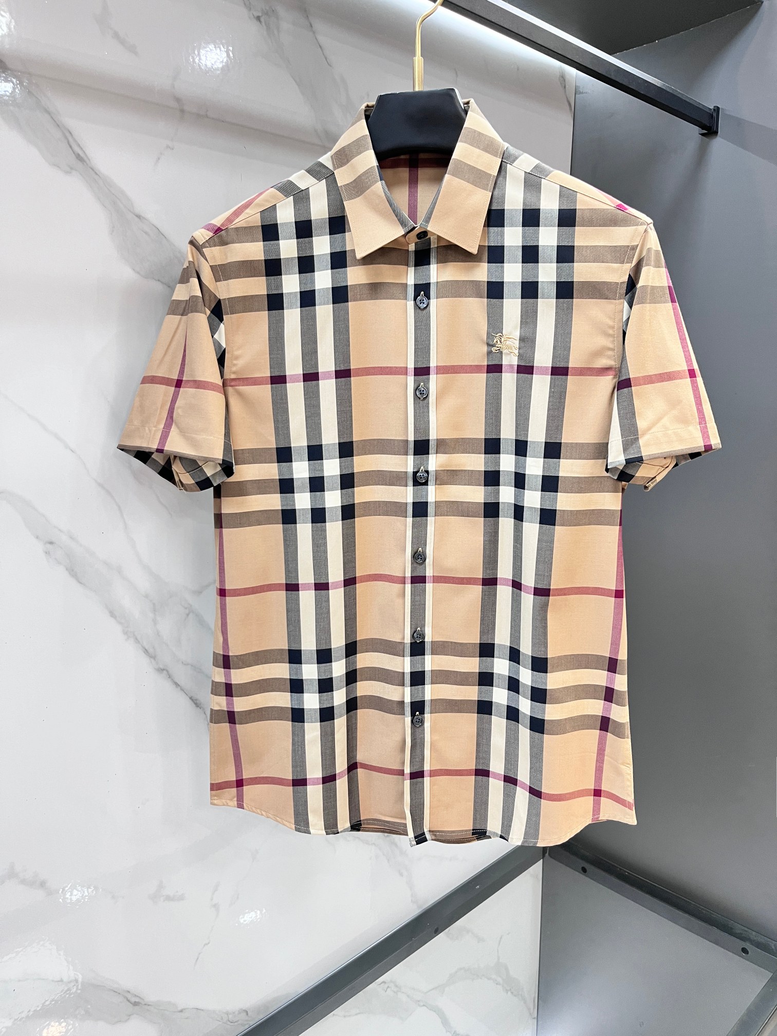 巴宝莉 官网1:1原单品质25ss新款秋冬格子对位衬衫原版3,200购入开发，面料采用100%锦纶定织格