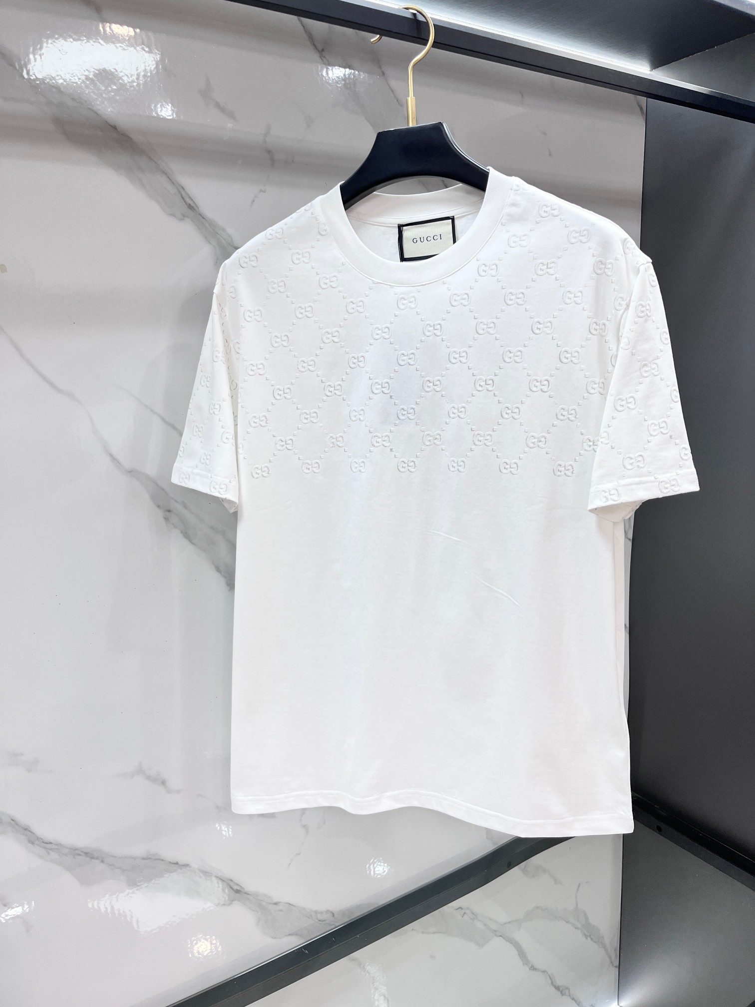 Gucci 春夏新款首发最新款短袖圆领T恤 高端订制 设计前卫时尚！品牌logo重工艺印花设计 .穿着舒