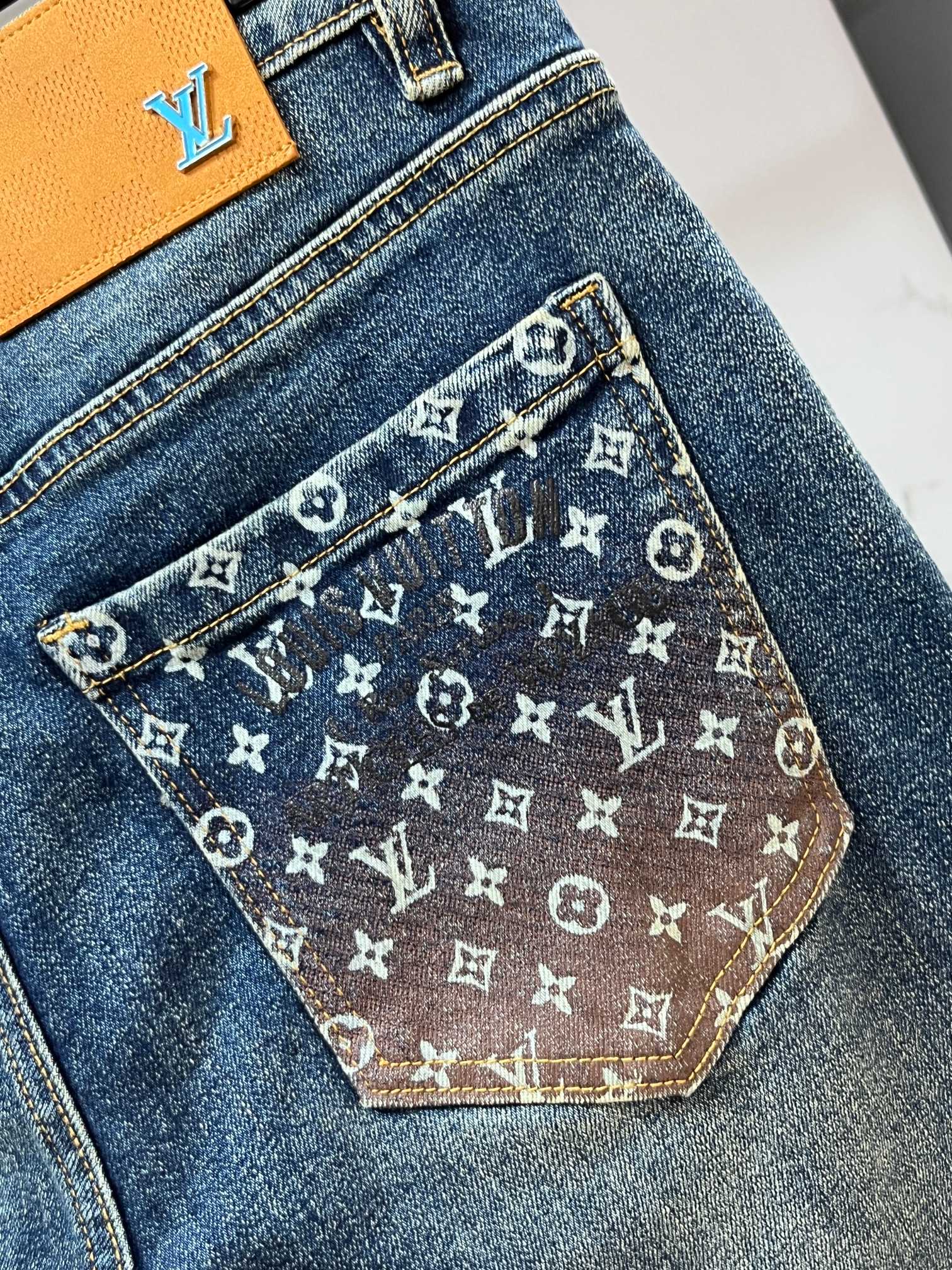 Lv 🔥高端定制、2026早秋最新款牛仔裤 柜台同步发售 原版定制 客供五金辅料 原单品质 进口固色牛仔