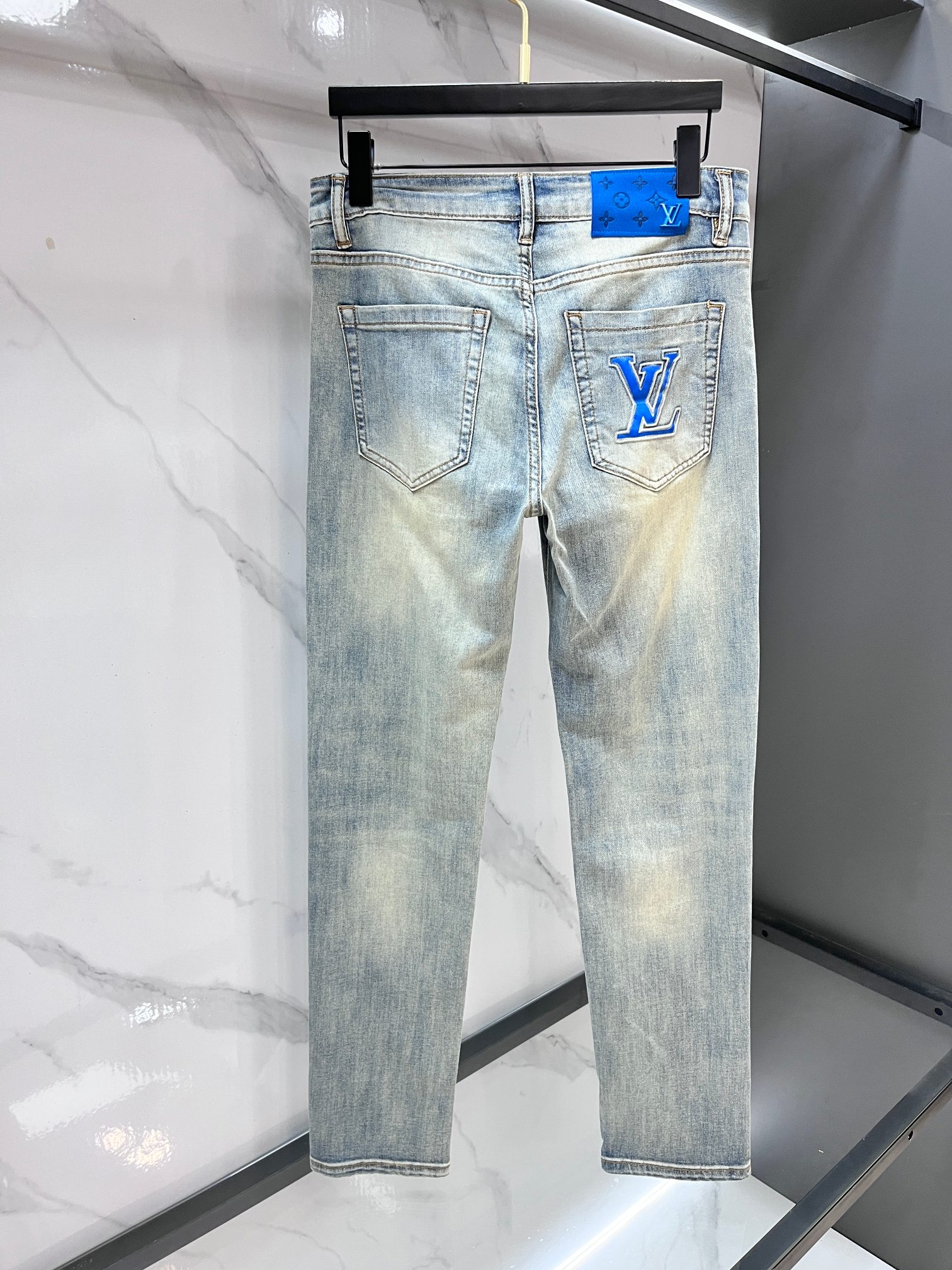 Lv 🔥高端定制、2026早秋最新款牛仔裤 柜台同步发售 原版定制 客供五金辅料 原单品质 进口固色牛仔