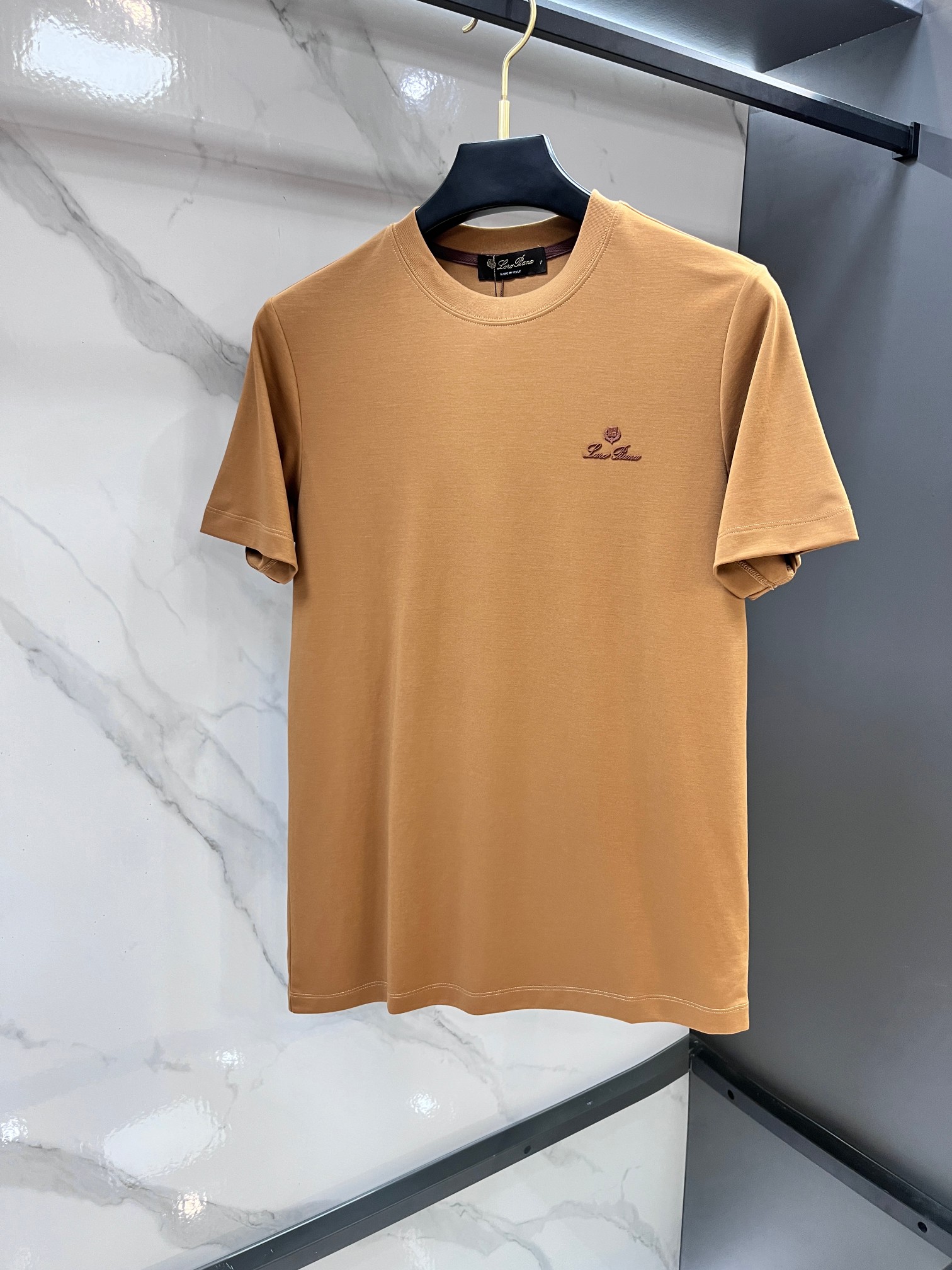 Loro piana 春夏新款首发最新款短袖圆领T恤 高端订制 设计前卫时尚！品牌logo重工艺印花设计