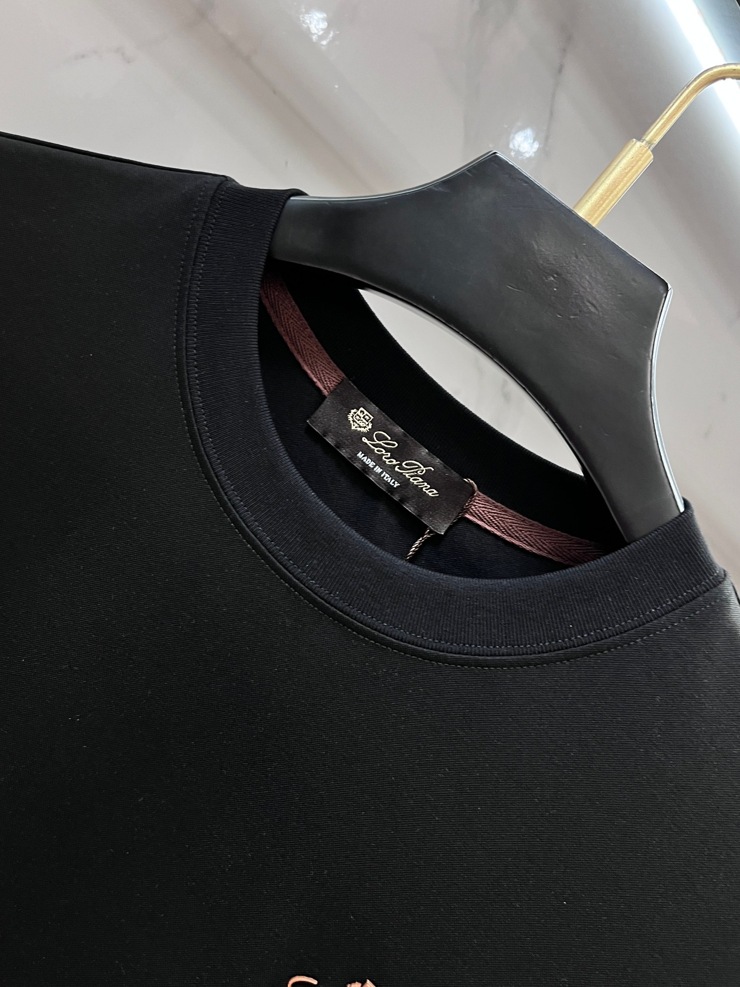 Loro piana 春夏新款首发最新款短袖圆领T恤 高端订制 设计前卫时尚！品牌logo重工艺印花设计