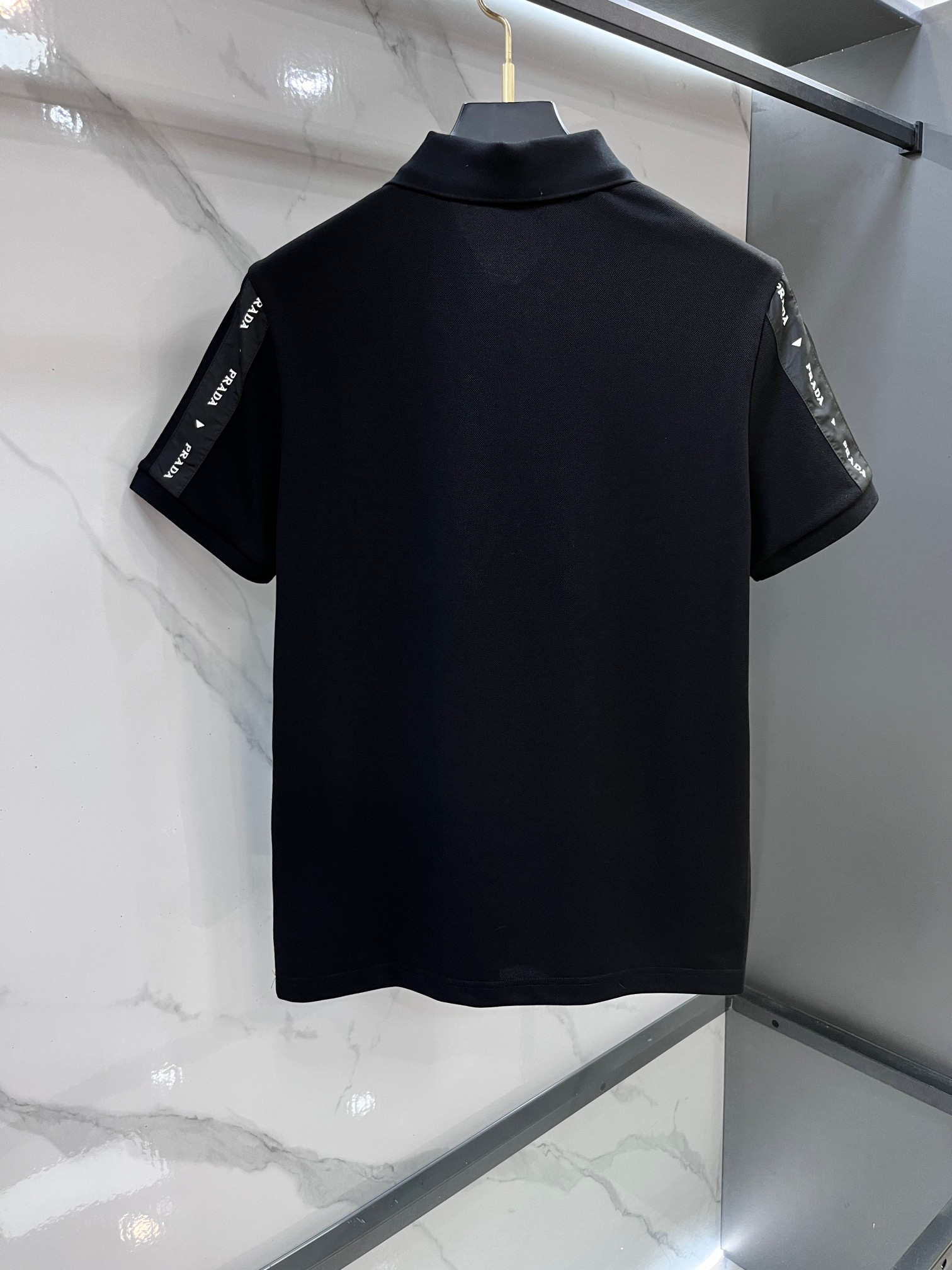 普拉达 2026新款高端商务Polo 白领 单位人士必入单品！ 休闲商务翻领短袖，科技面料，体感非常棒，