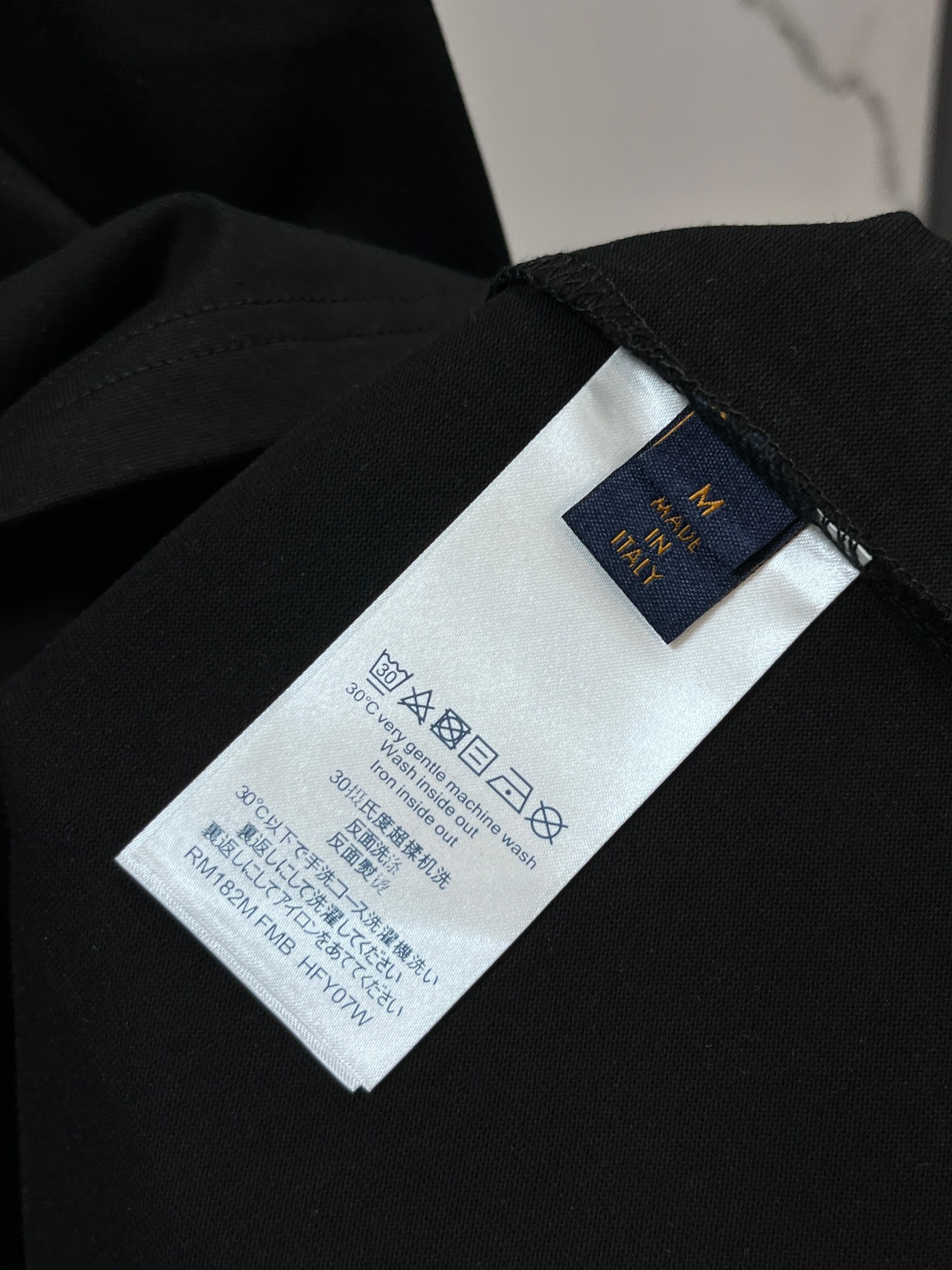 Lv 2026春夏新款首发专柜最新款短袖圆领T恤 高端订制 设计前卫时尚！品牌logo重工艺设计 高端定