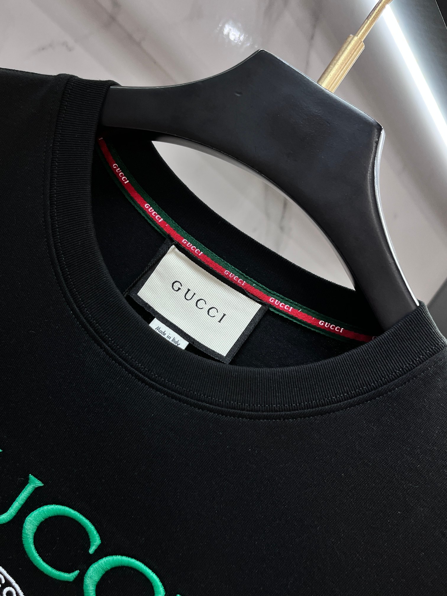 Gucci 2026春夏新款首发专柜最新款短袖圆领T恤 高端订制 设计前卫时尚！品牌logo重工艺设计 