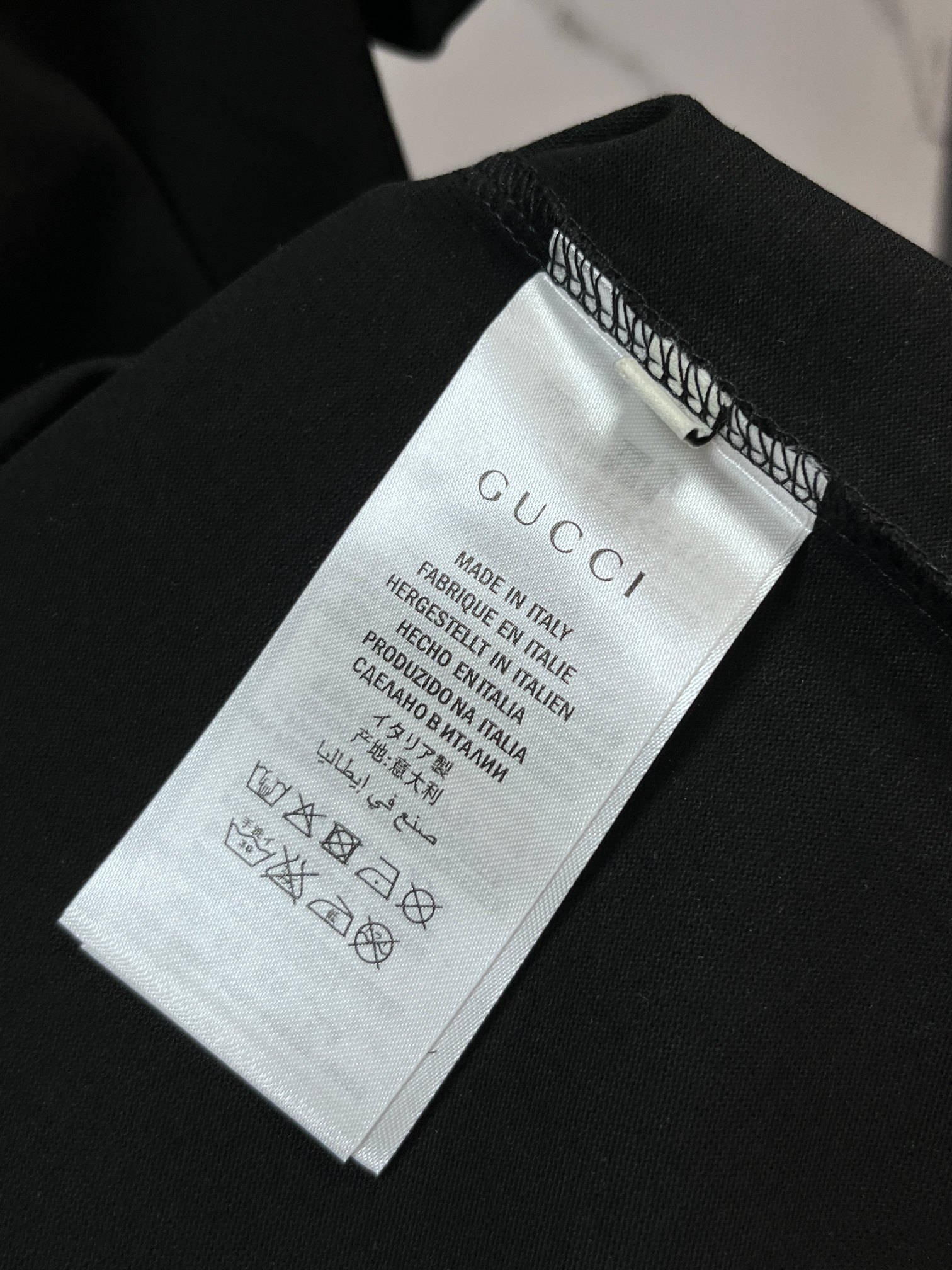 Gucci 2026春夏新款首发专柜最新款短袖圆领T恤 高端订制 设计前卫时尚！品牌logo重工艺设计 