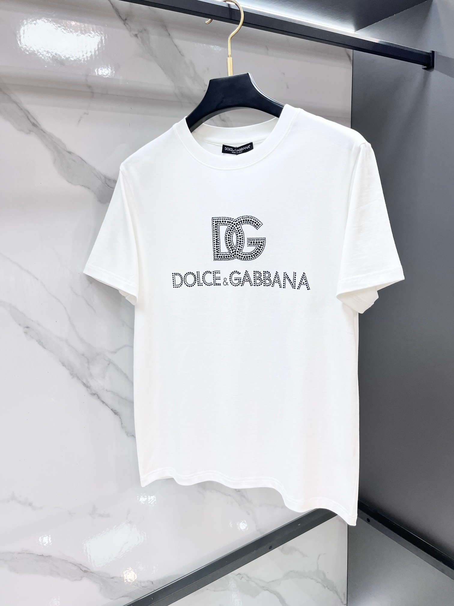 Dg 2026春夏新款首发专柜最新款短袖圆领T恤 高端订制 设计前卫时尚！品牌logo重工艺设计 高端定