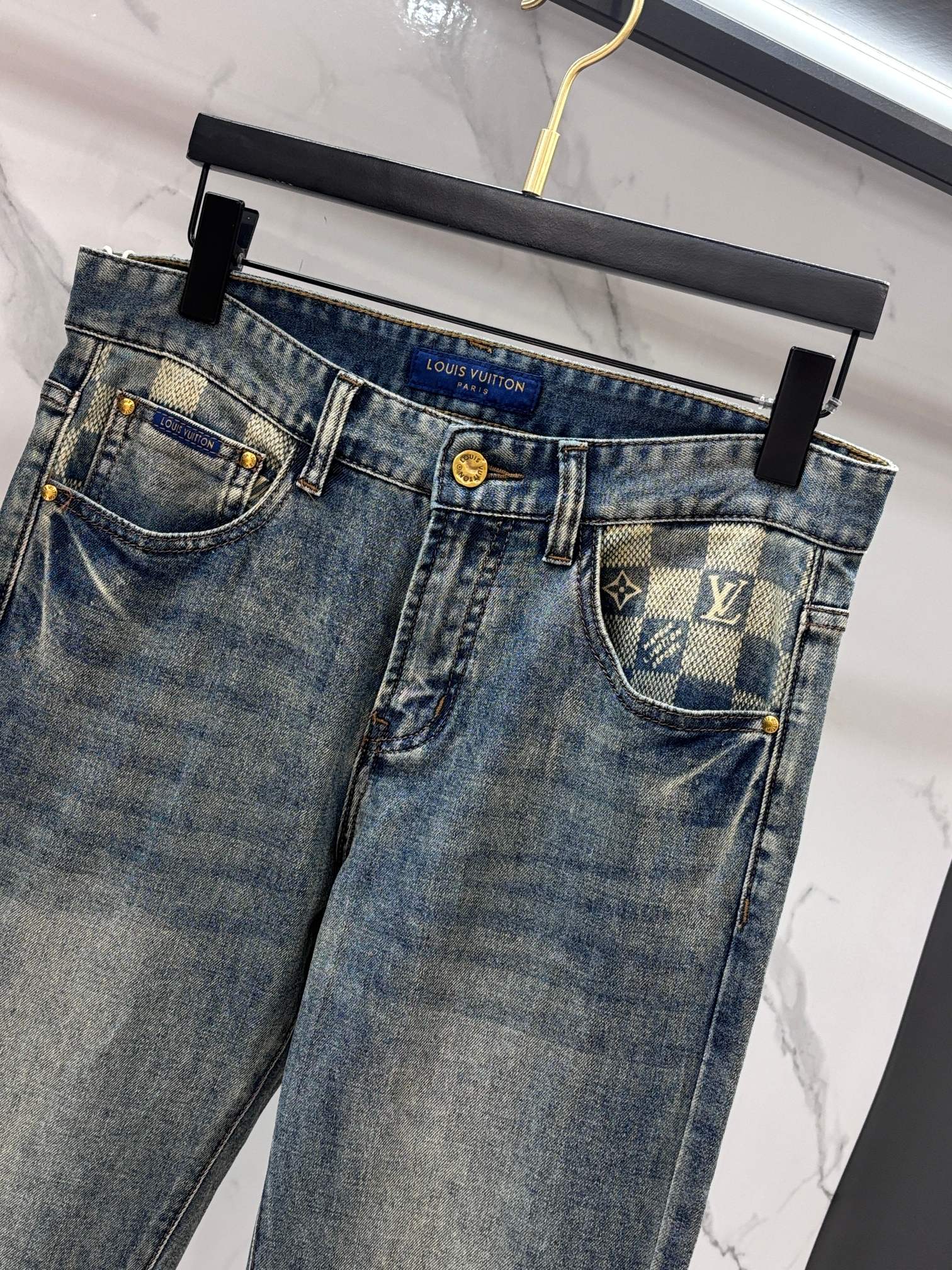 Lv 🔥高端定制、2026早秋最新款牛仔裤 柜台同步发售 原版定制 客供五金辅料 原单品质 进口固色牛仔