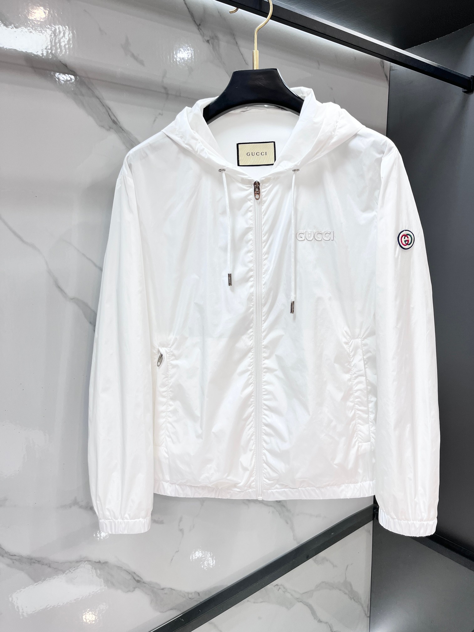 Gucci 官网同款，提前发售！2026ss开秋新款男士夹克外套，原单三标齐全高端版本！，定制面料透气舒