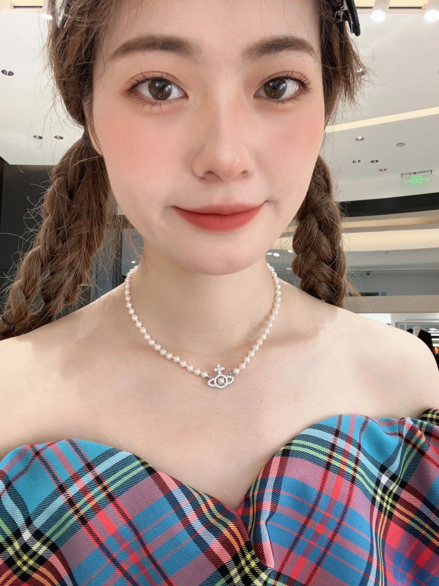 비비안웨스트우드 새턴 라인스톤 목걸이 65182 이미지 4