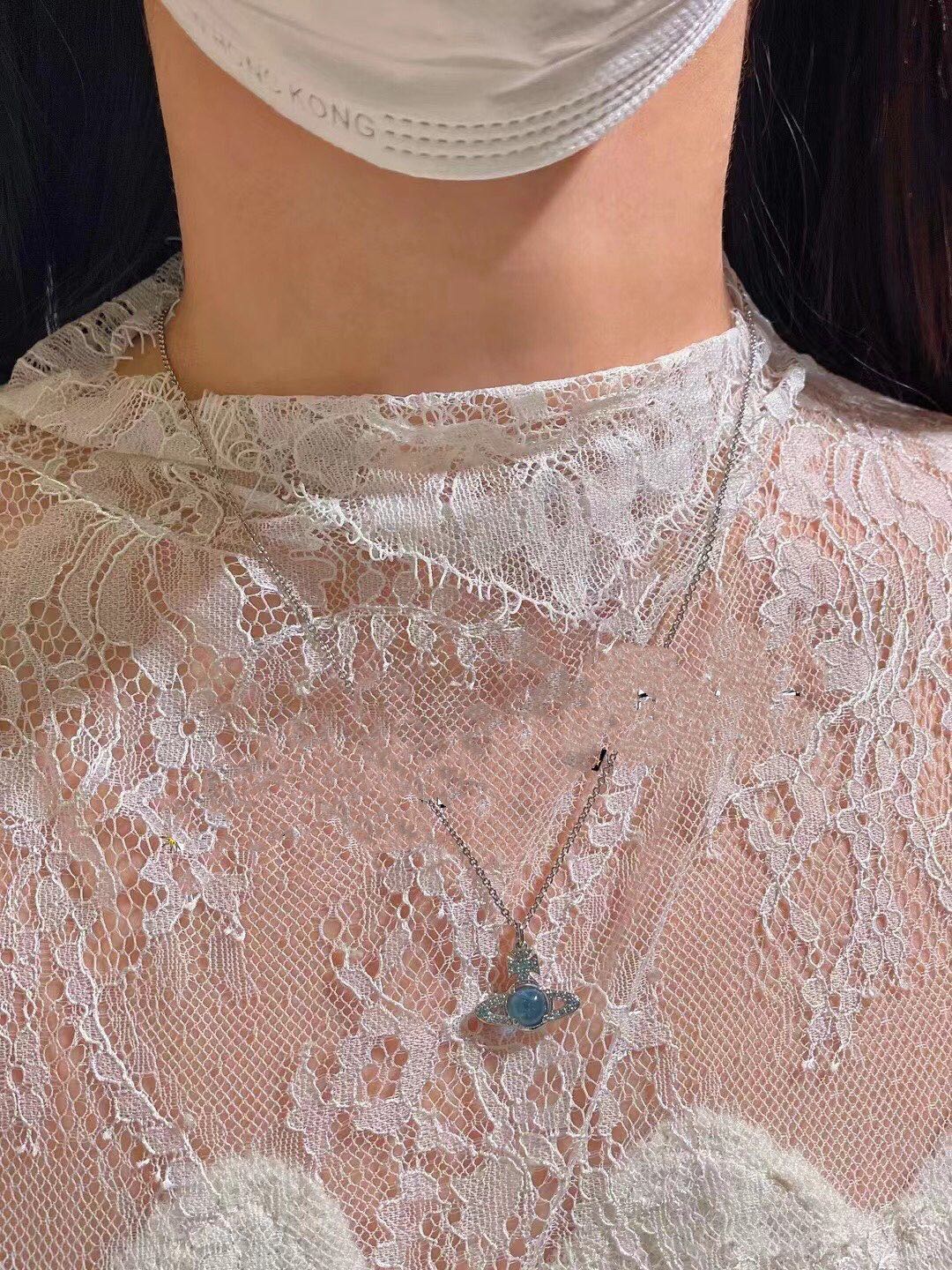 비비안웨스트우드 양면 장식 목걸이 65087 이미지 2
