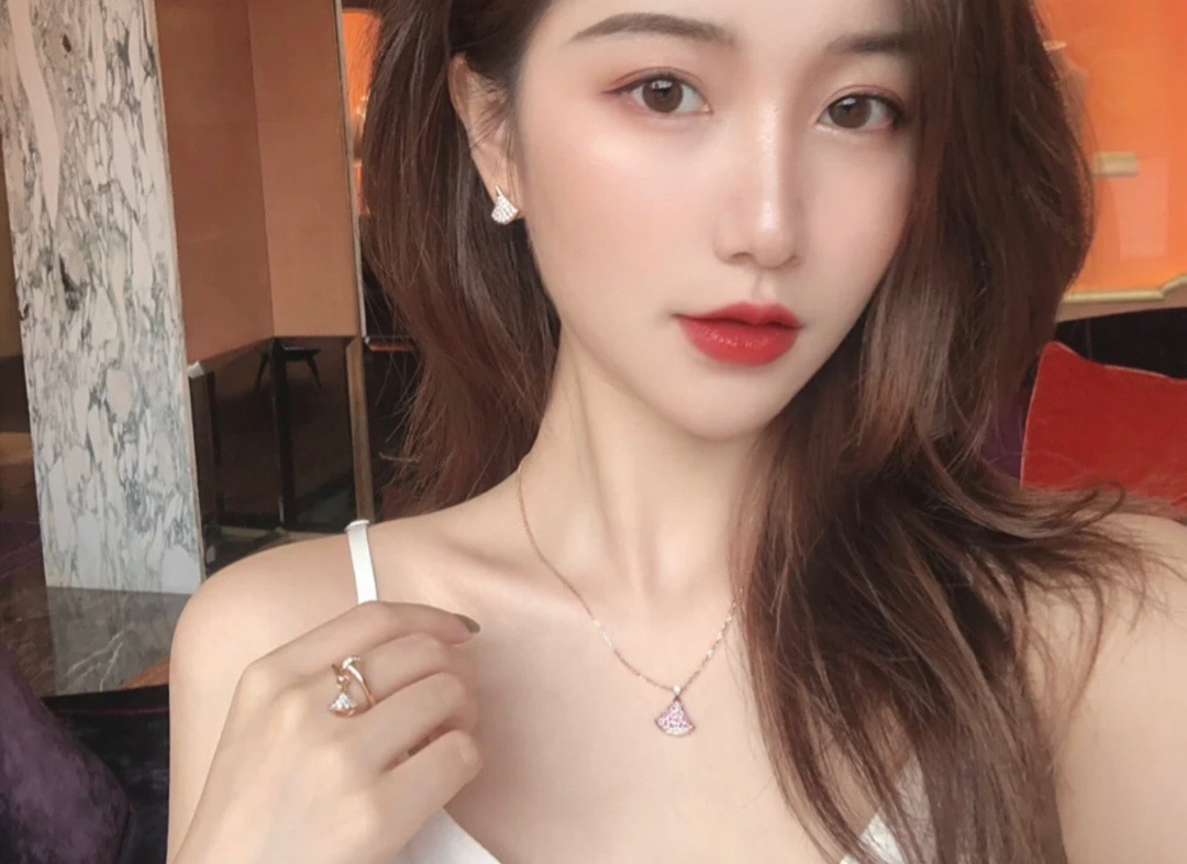 불가리 큐빅 장식 귀걸이 64394 이미지 4