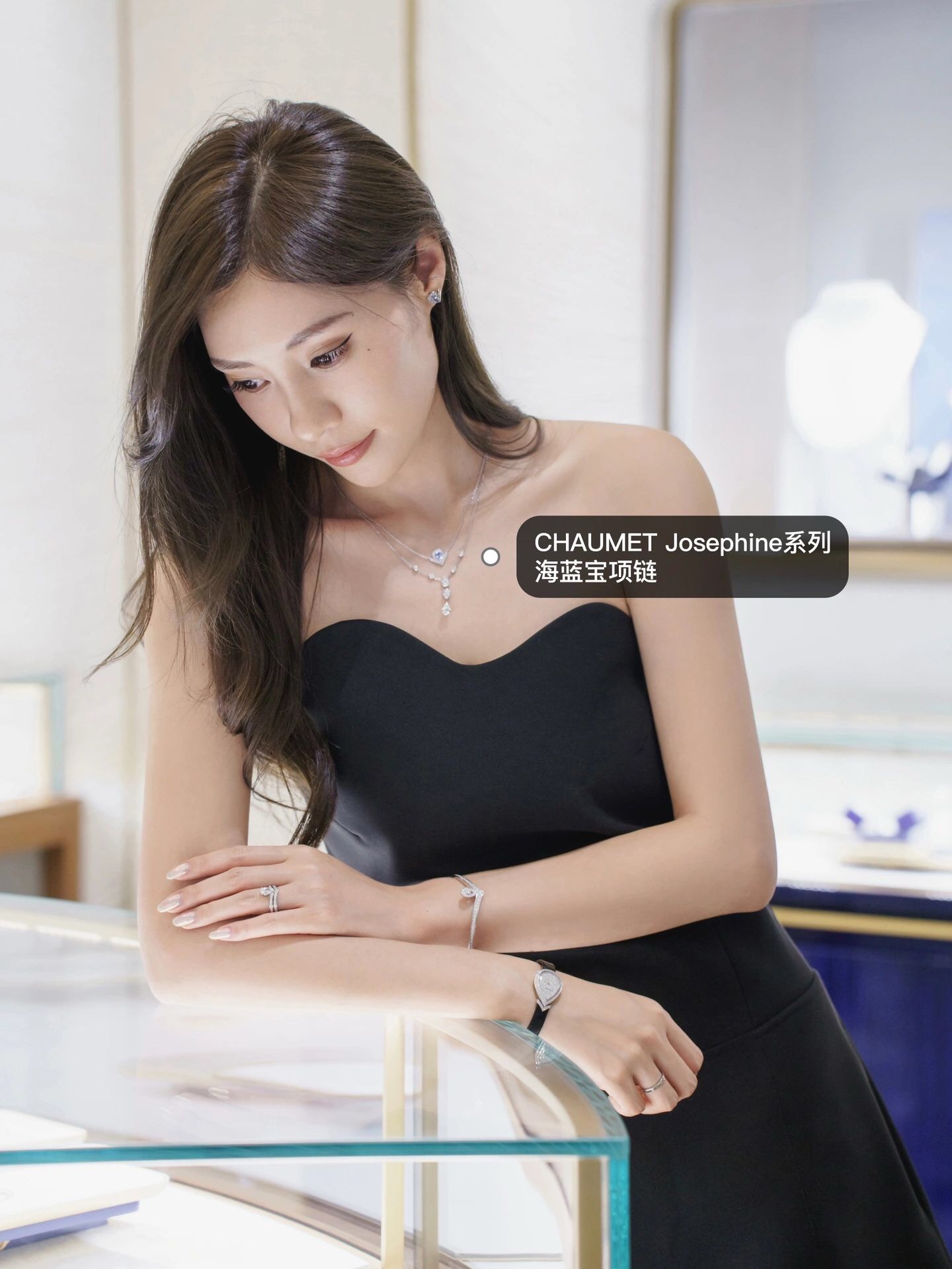 쇼메 백조 모티프 비대칭 귀걸이 69784 이미지 2