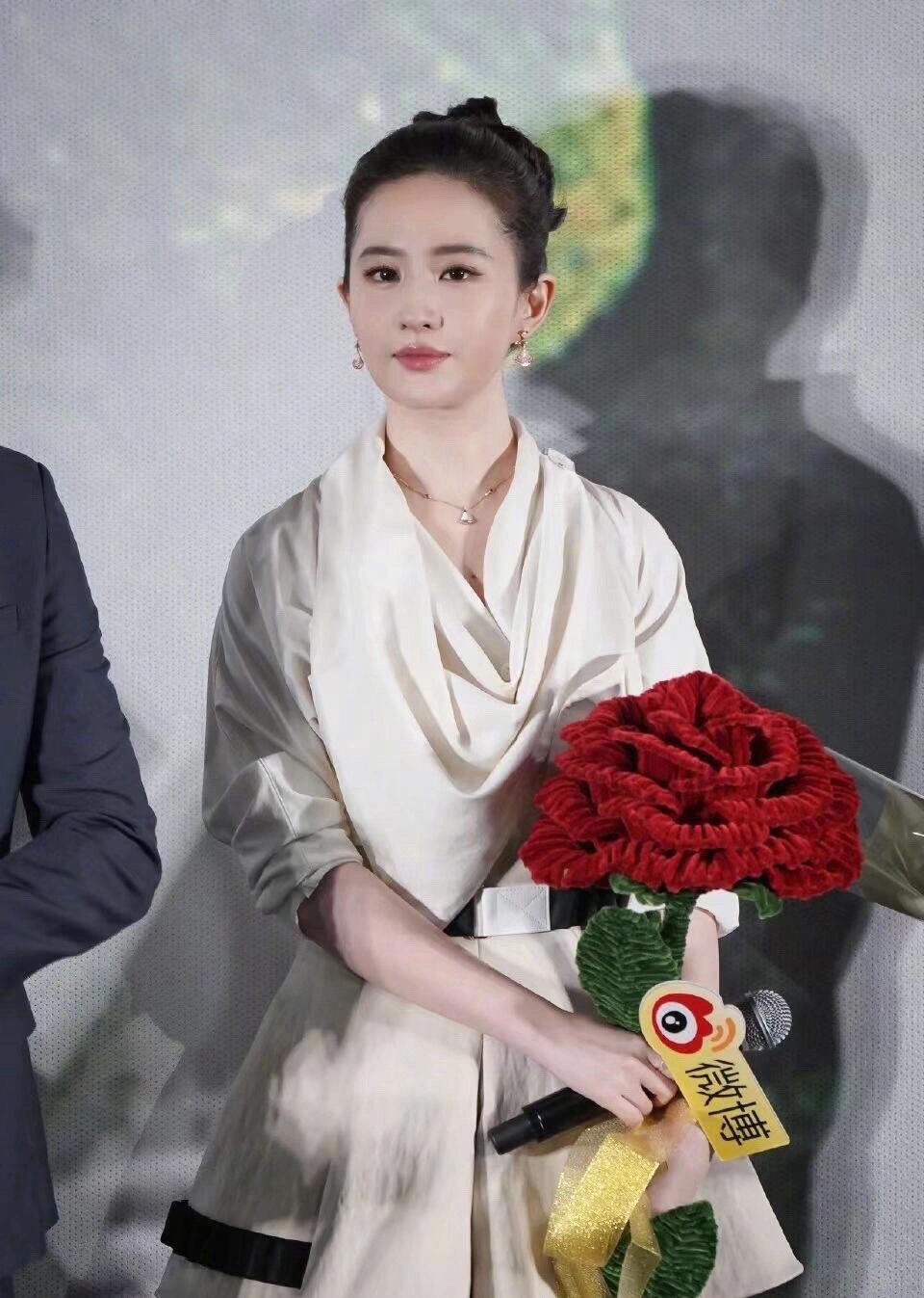 불가리 디바즈 드림 18 K 로즈 골드 목걸이 64764 이미지 4