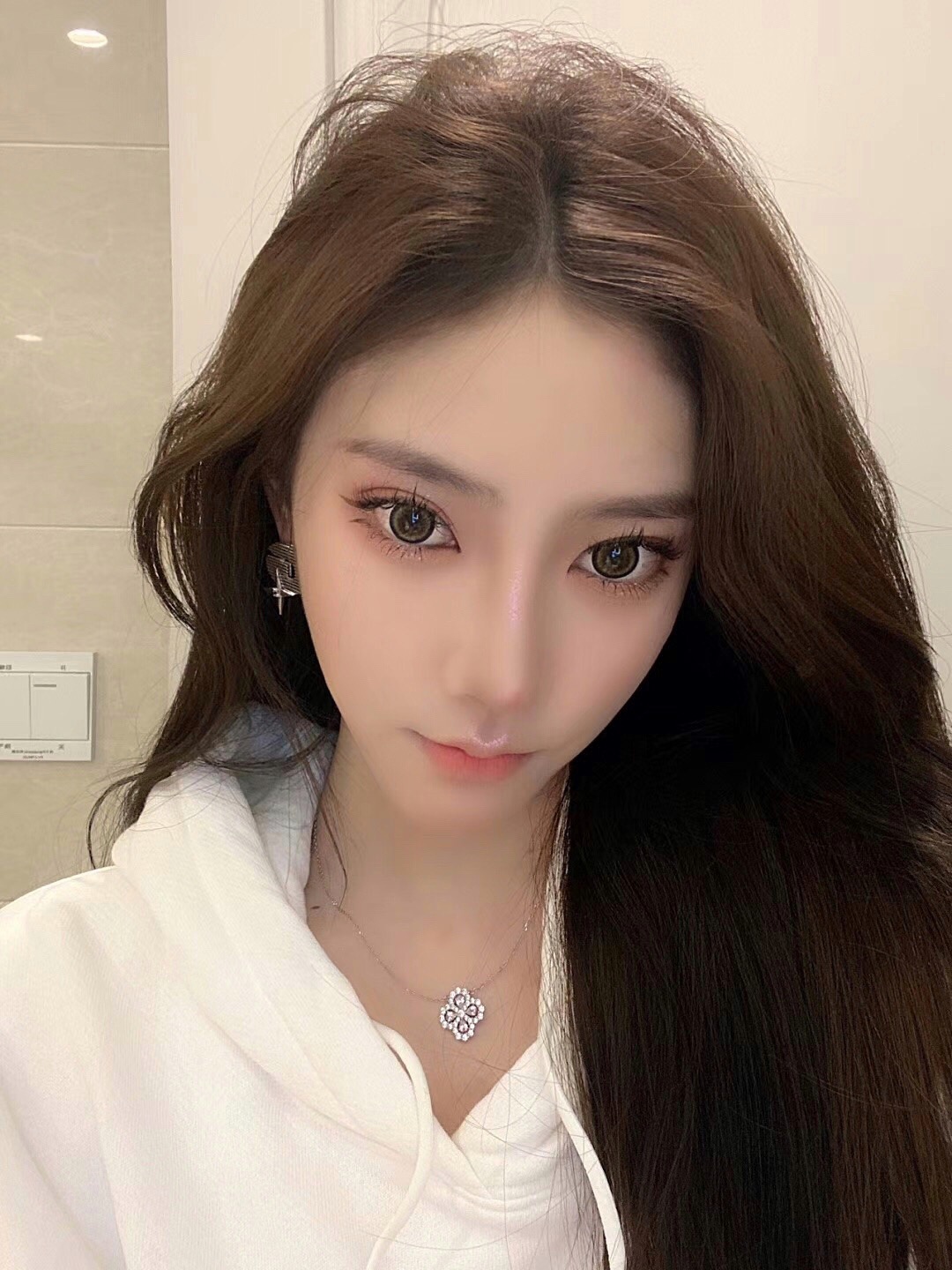 해리윈스턴 루프 다이아몬드 목걸이 71706 이미지 2