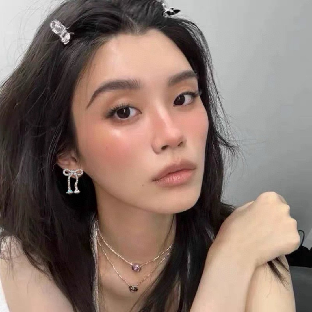 비비안웨스트우드 컬러풀 행성 리본 큐빅 장식 귀걸이 65198 이미지 2