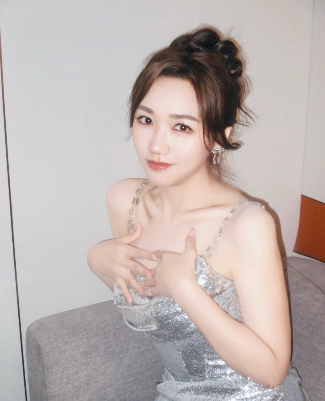비비안웨스트우드 컬러풀 행성 리본 큐빅 장식 귀걸이 65198 이미지 10