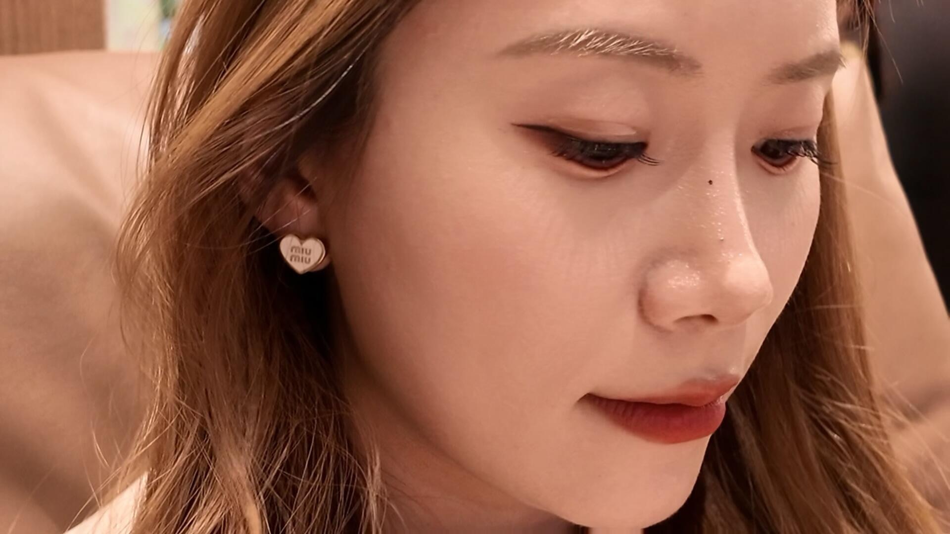 미우미우 하트 장식 귀걸이 상세 이미지 2