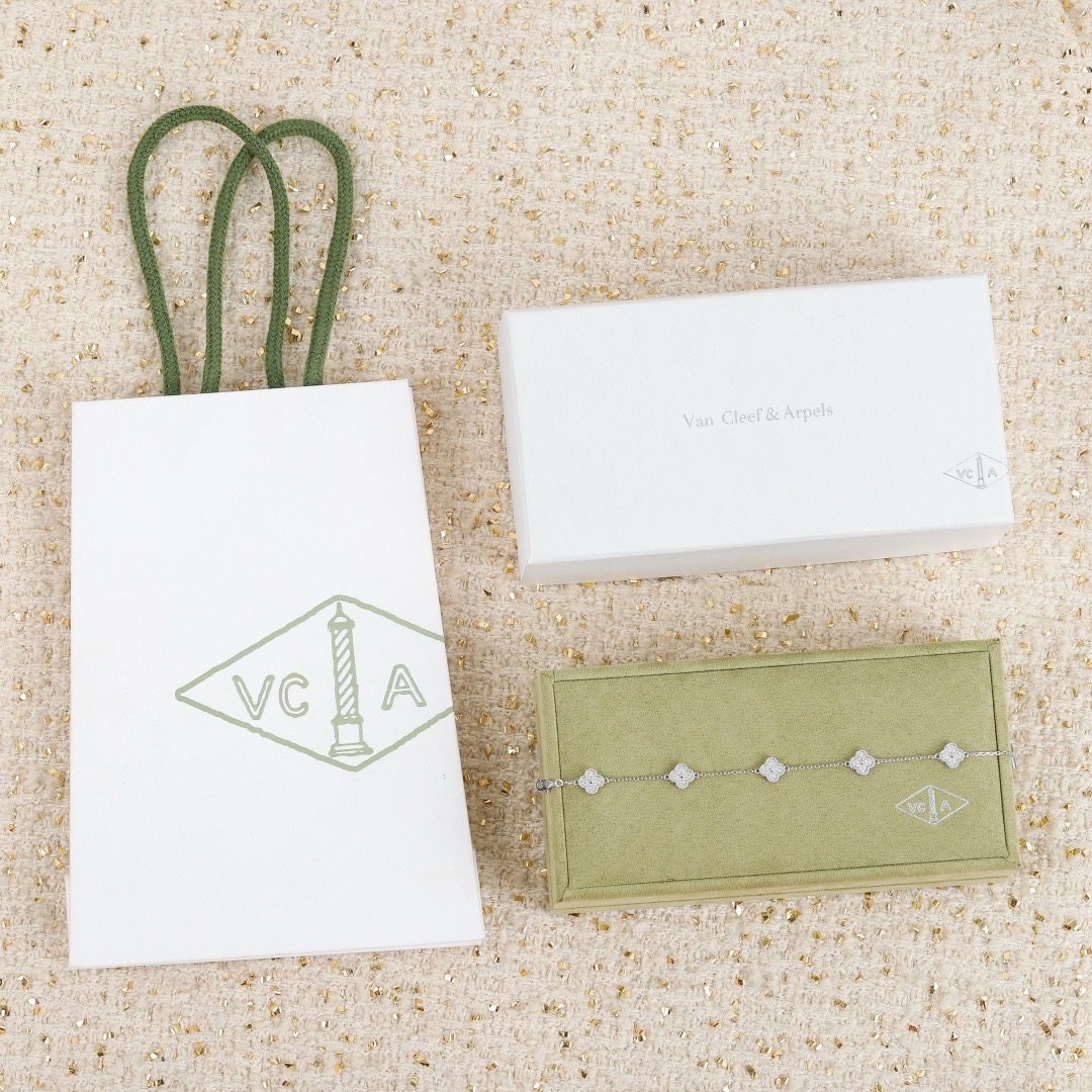 China Replica VCA Jewelry VCAES0402-1729