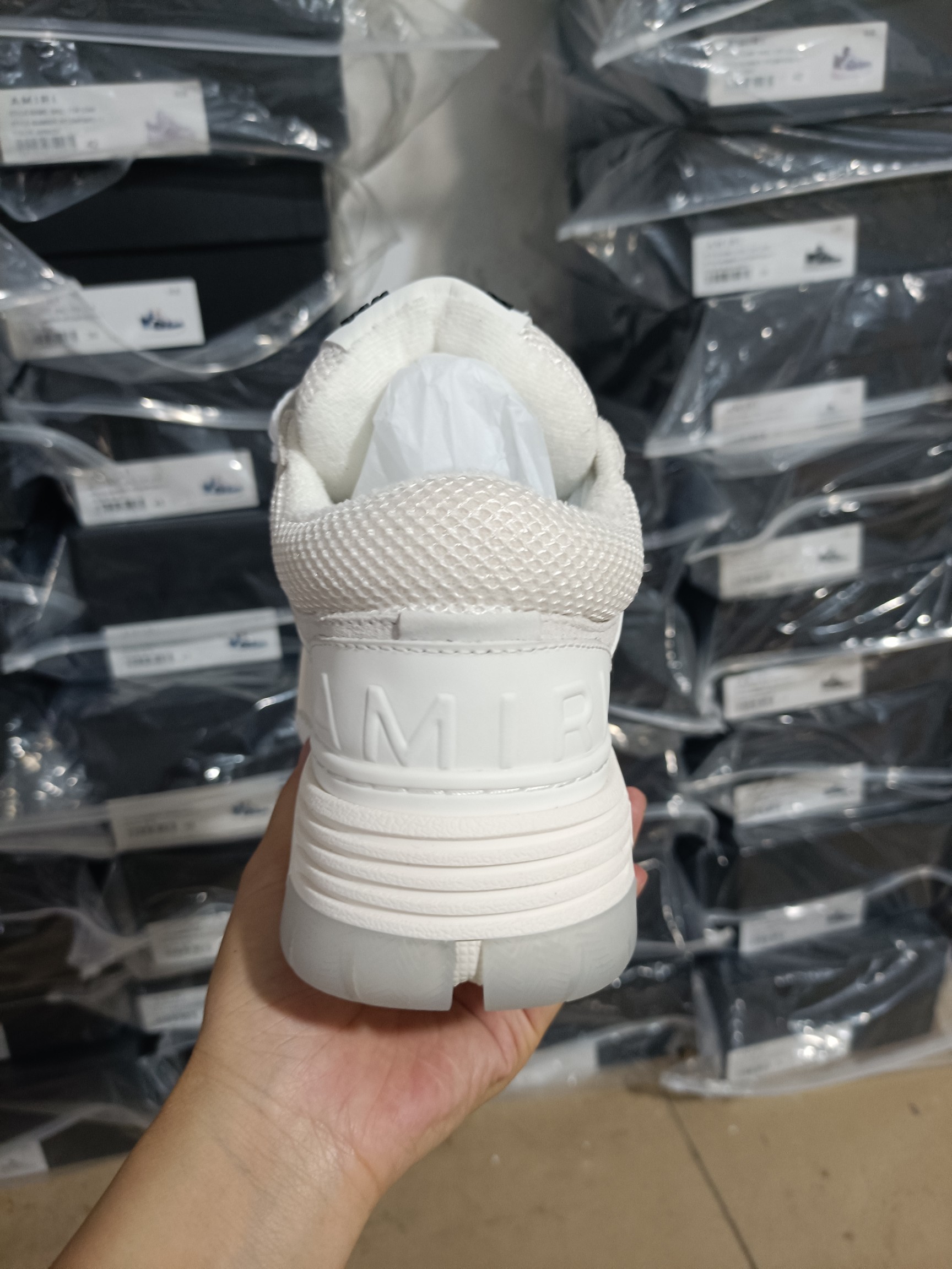 Amir Amiri’s 2025 Ma-1 Bread Shoes: Top Version with Unique Design - 图片 3