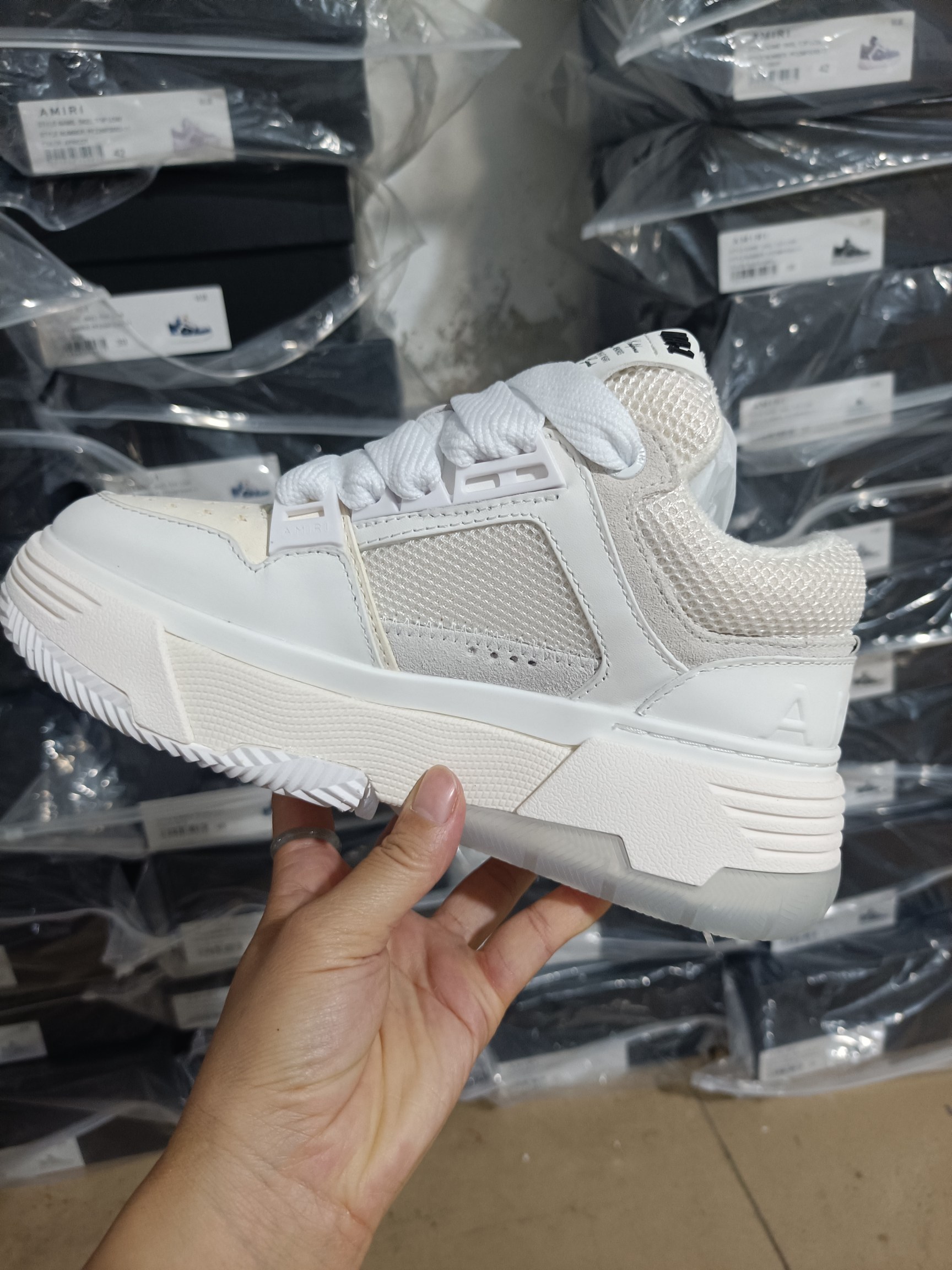 Amir Amiri’s 2025 Ma-1 Bread Shoes: Top Version with Unique Design - 图片 4