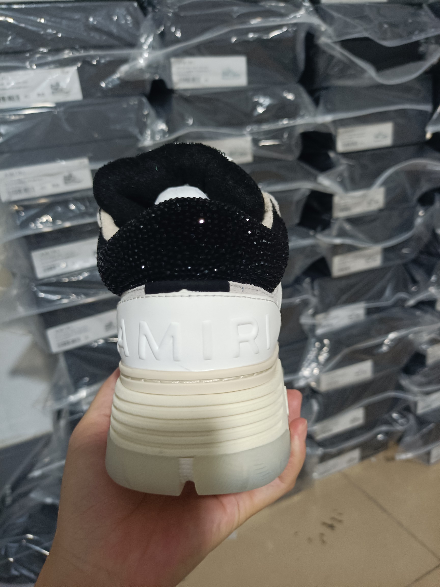 Amiri Amiri’s New Ma-1 Bread Shoes for Spring/Summer 2025: Vibrant, Customized Sneakers - 图片 3