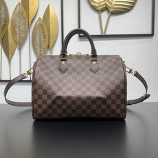 【顶级原单】 款号:N40590 钢扣 Speedy 系列手袋原为 1930 年代的旅行者而设计,以此之名致敬 【顶级原单】 款号:N40590 钢扣 Speedy 系列手袋原为 1930 年代的旅行者而设计,以此之名致敬