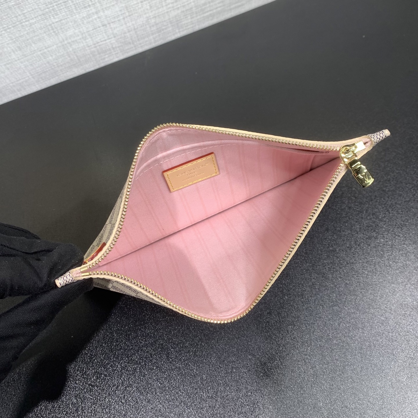 【顶级原单】 款号：N40601 钢扣        本款 Neverfull 大号托特包为 Damier Azur 帆