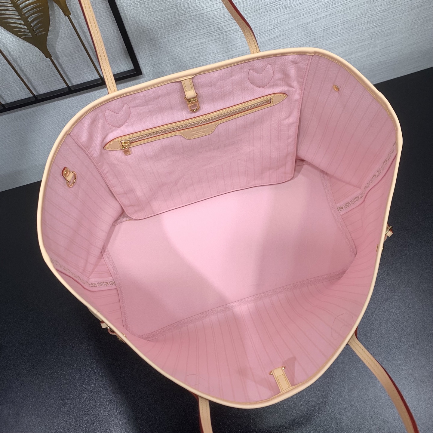 【顶级原单】 款号：N40601 钢扣        本款 Neverfull 大号托特包为 Damier Azur 帆
